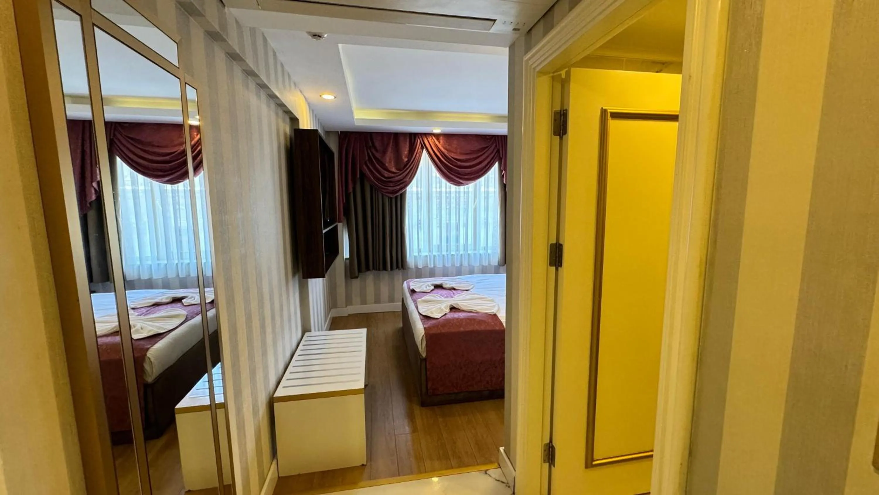 Bedroom, Bed in Burj Al Istanbul