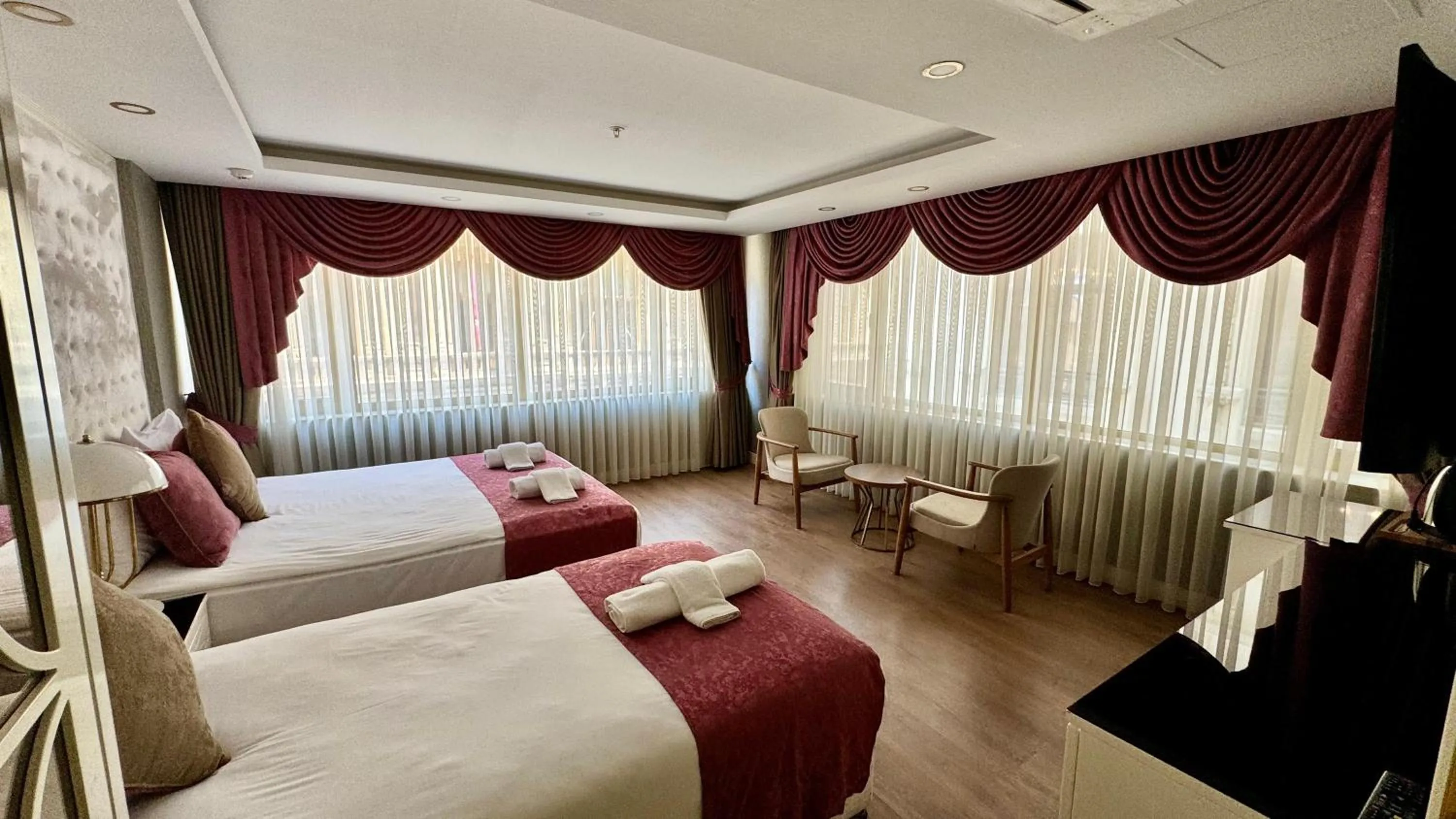 Bedroom, Bed in Burj Al Istanbul