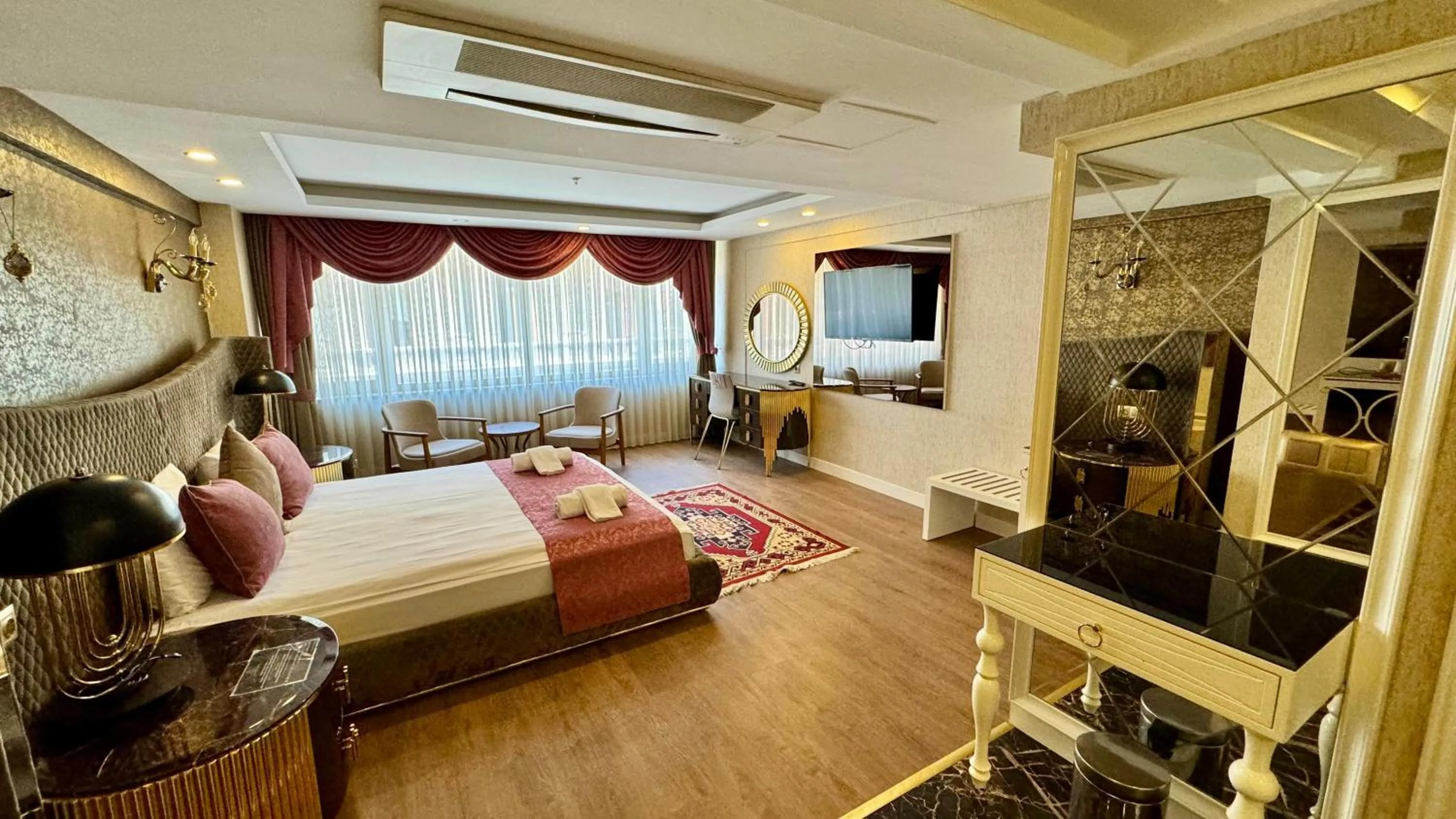 Bedroom, Bed in Burj Al Istanbul