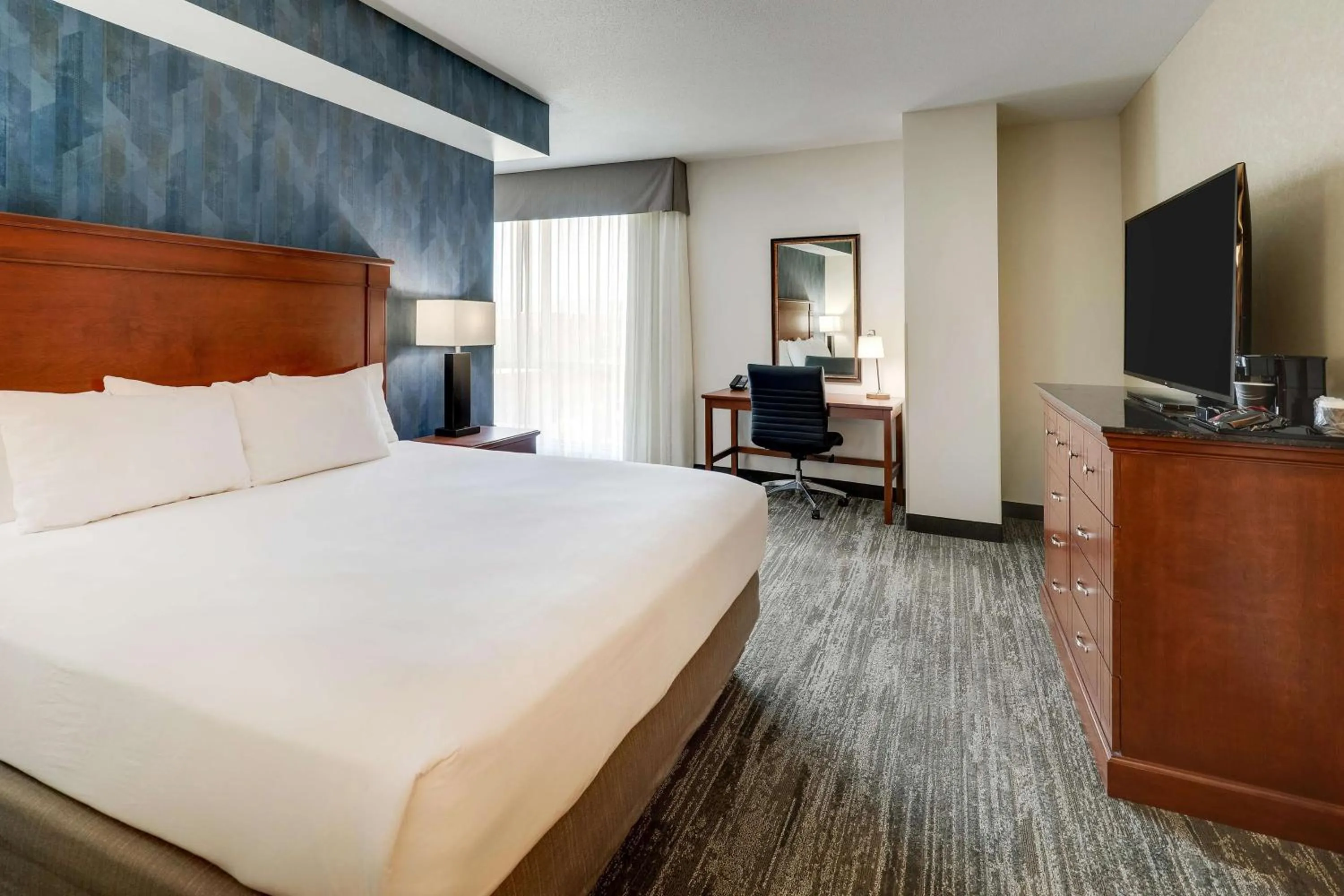 Bedroom, Bed in Drury Plaza Hotel Denver Westminster