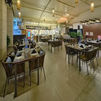 Restaurant/places to eat in Enrise By Sayaji Rau Indore