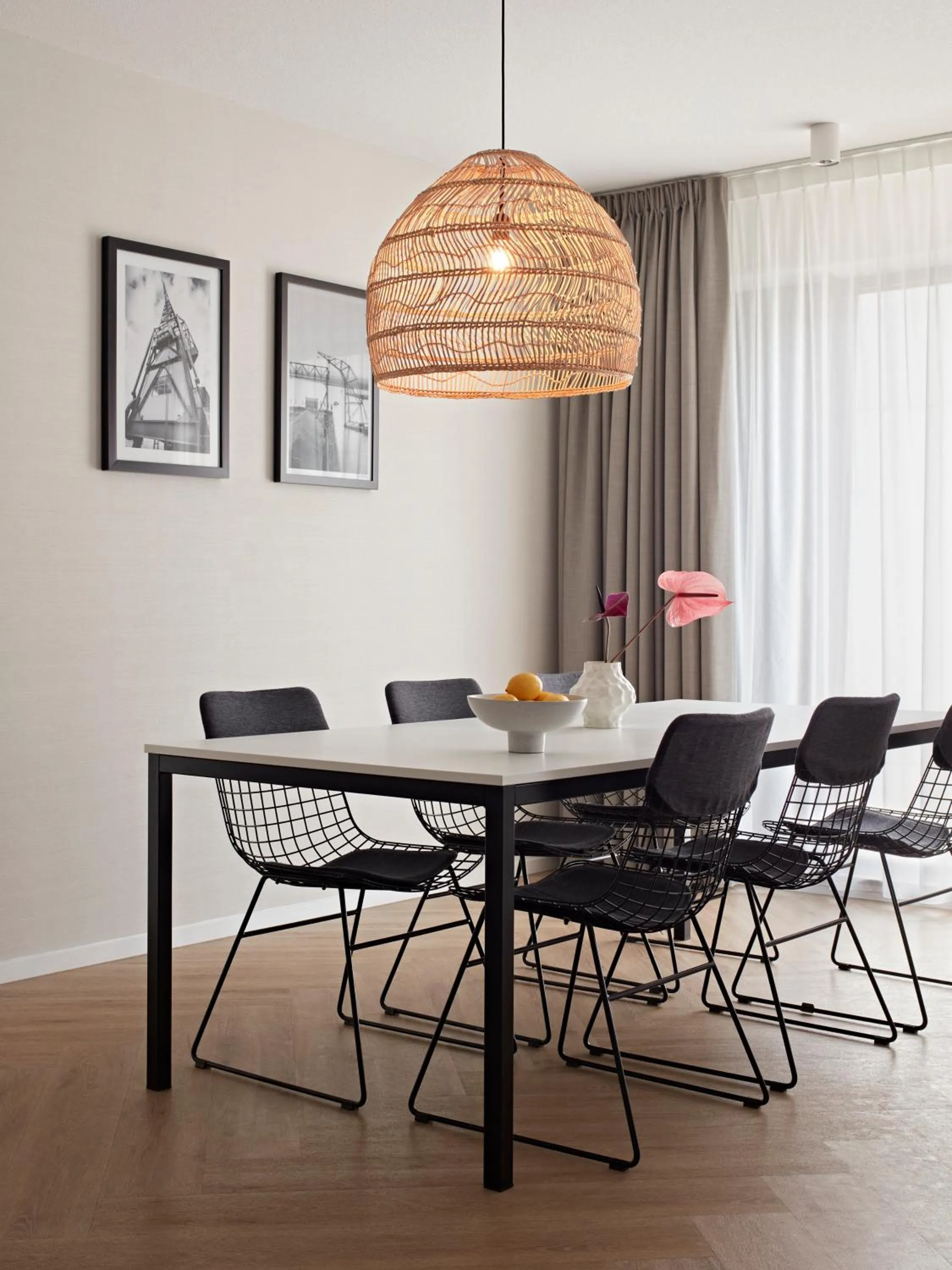 Dining area in Numa Amsterdam Docklands