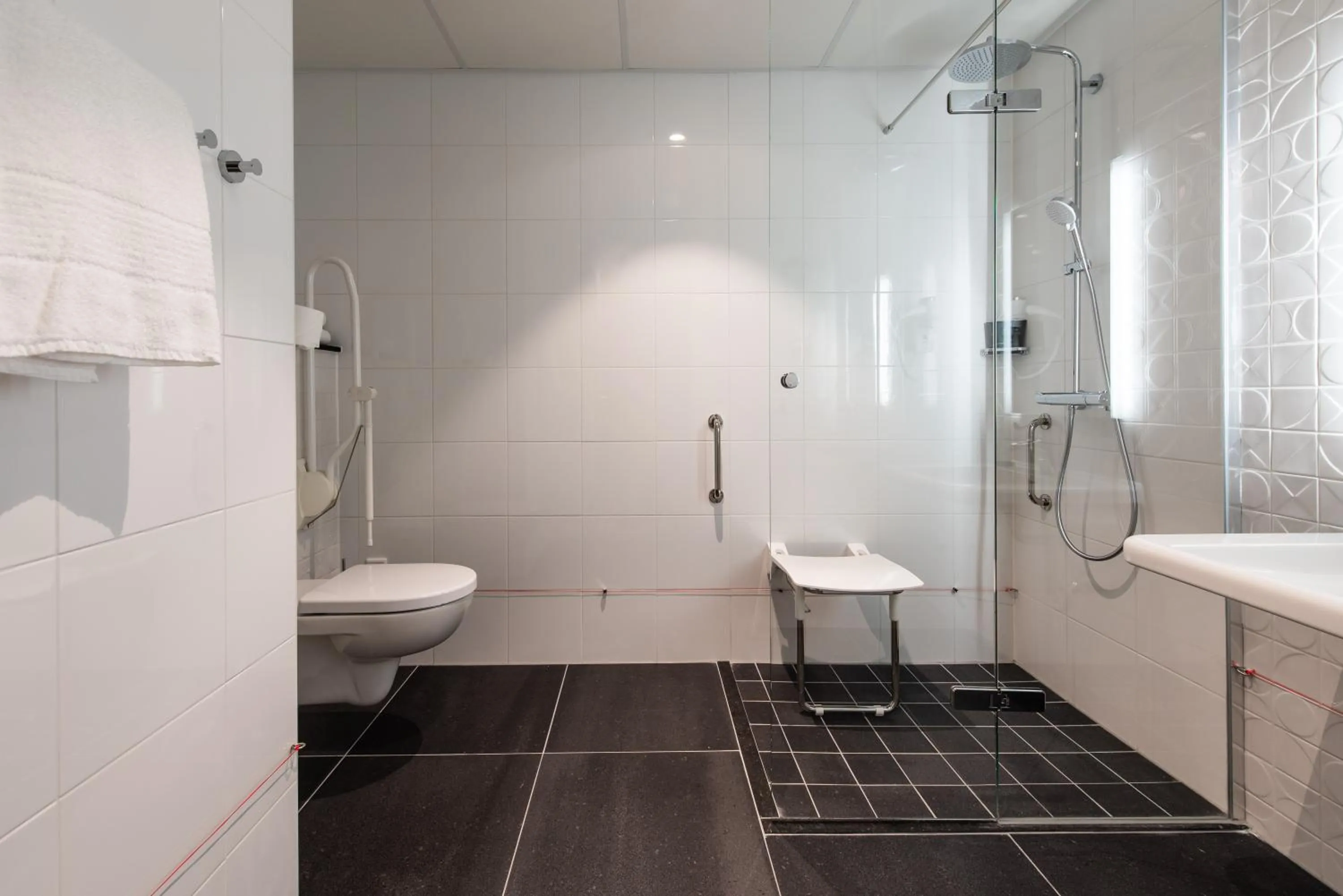Shower in Numa Amsterdam Docklands