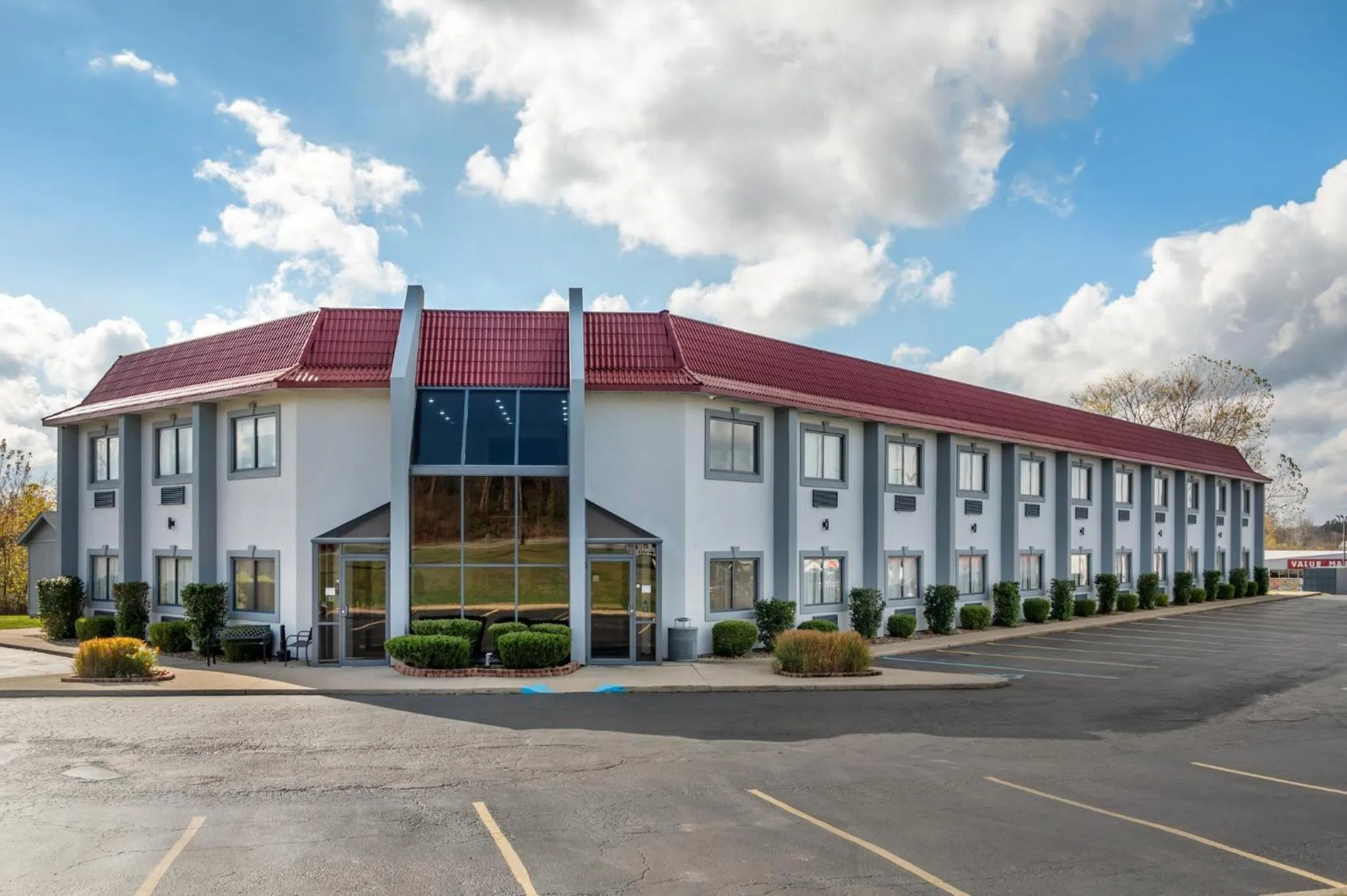 Property building in Red Roof Inn Greencastle South - Cloverdale