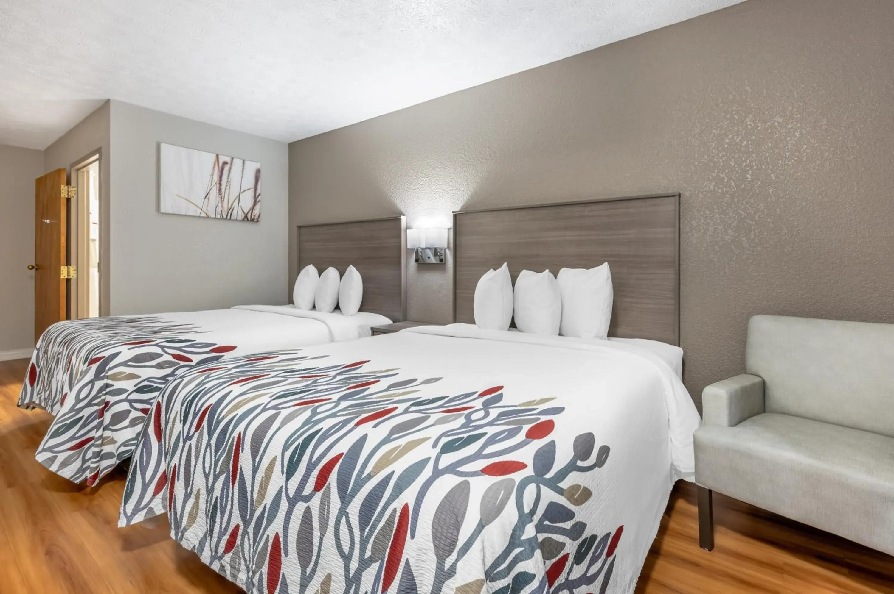 Superior Two Queen Beds Disability Access Non-Smoking in Red Roof Inn Greencastle South - Cloverdale Superior Two Queen Beds Disability Access Non-Smoking in Red Roof Inn Greencastle South - Cloverdale