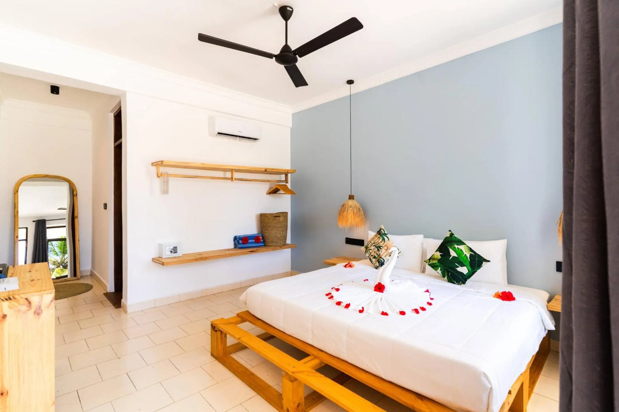 Bed in Marea Boutique Hotel