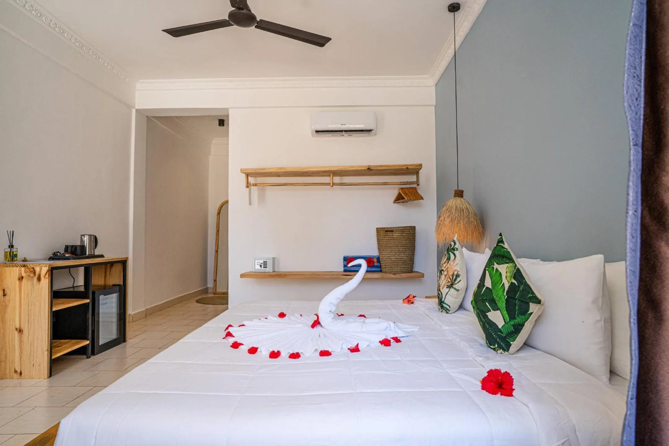 Bed in Marea Boutique Hotel