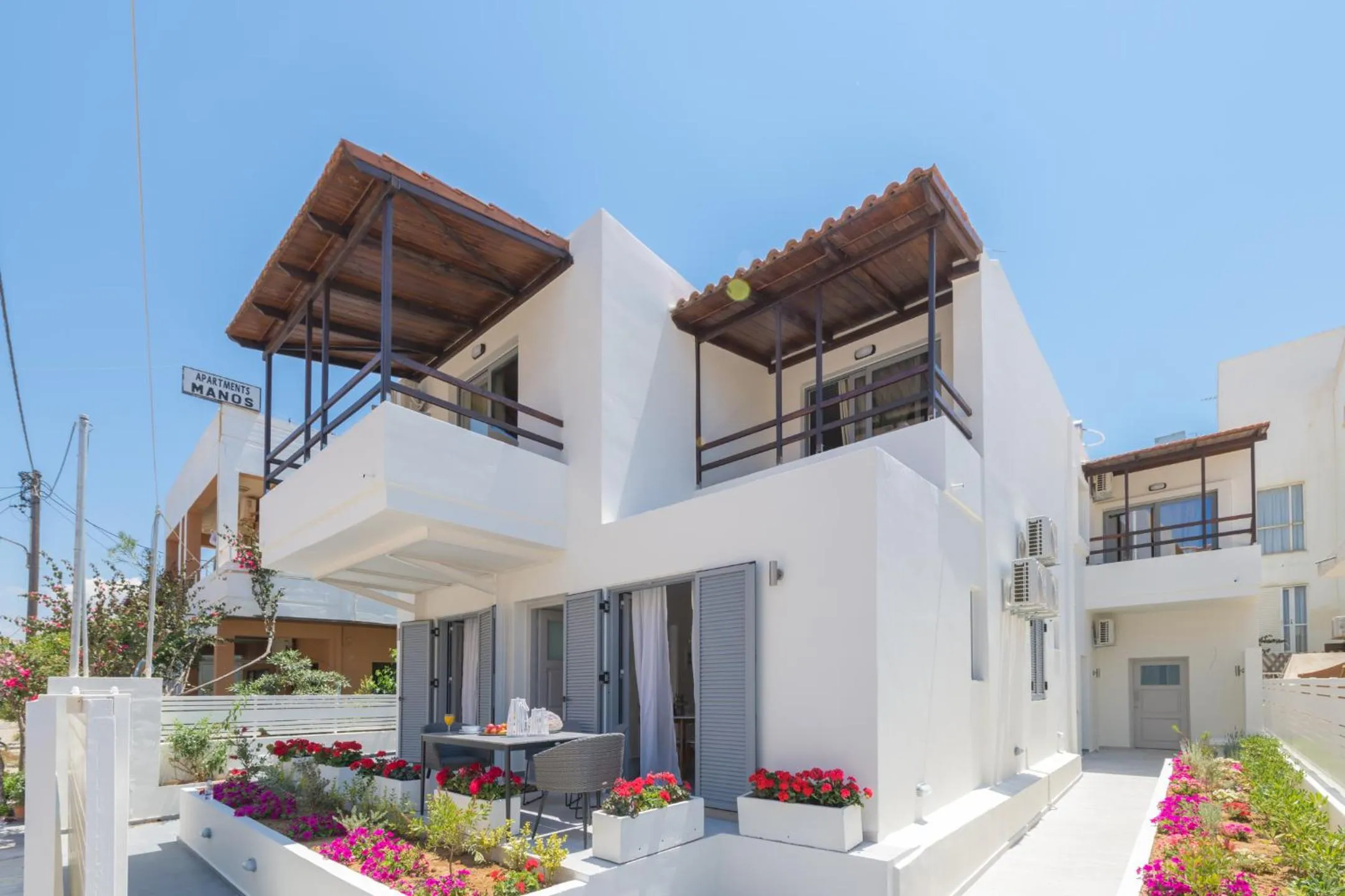 Property building in Rotunda Suites