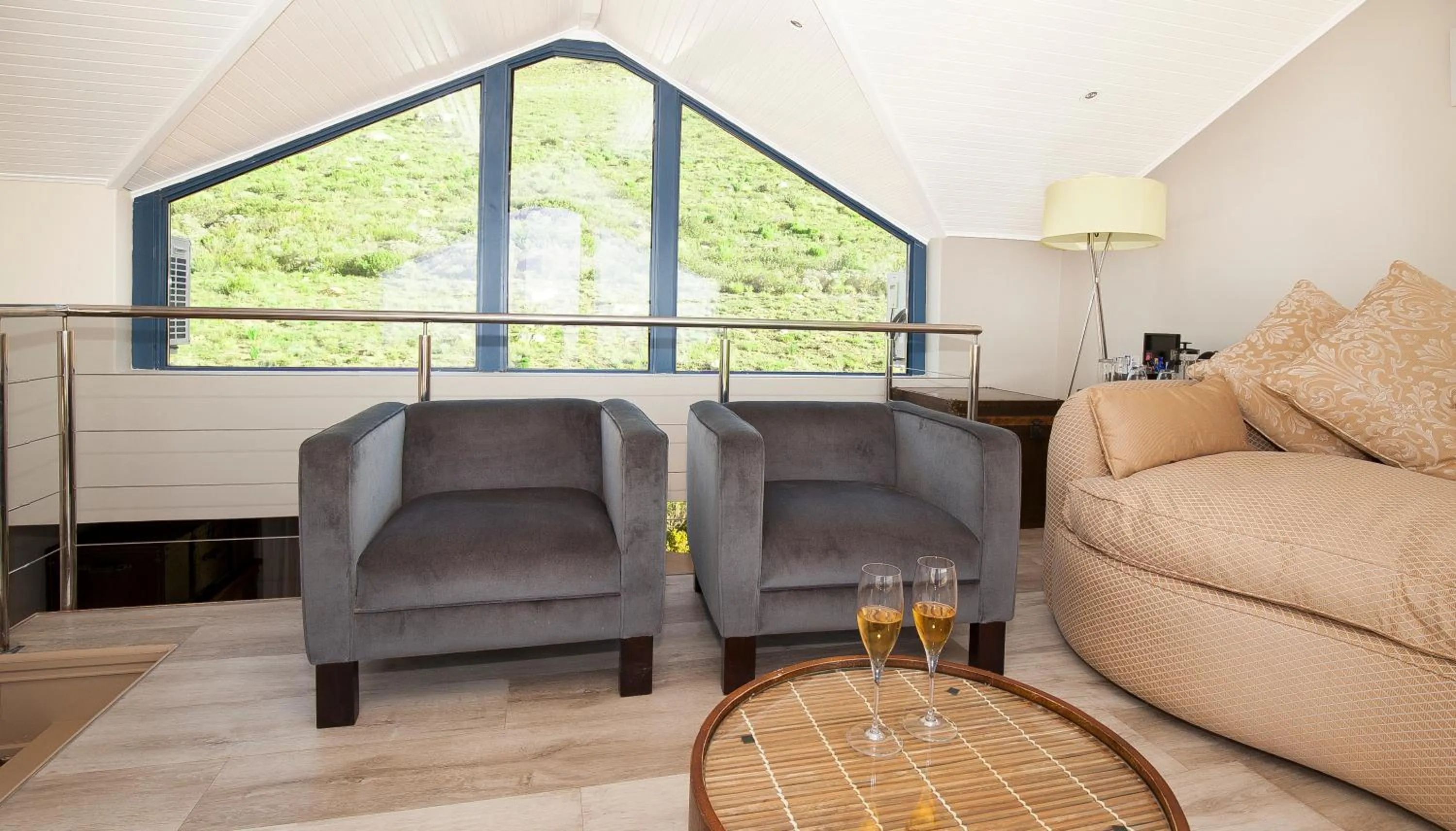 Seating area in Magellans Hotel