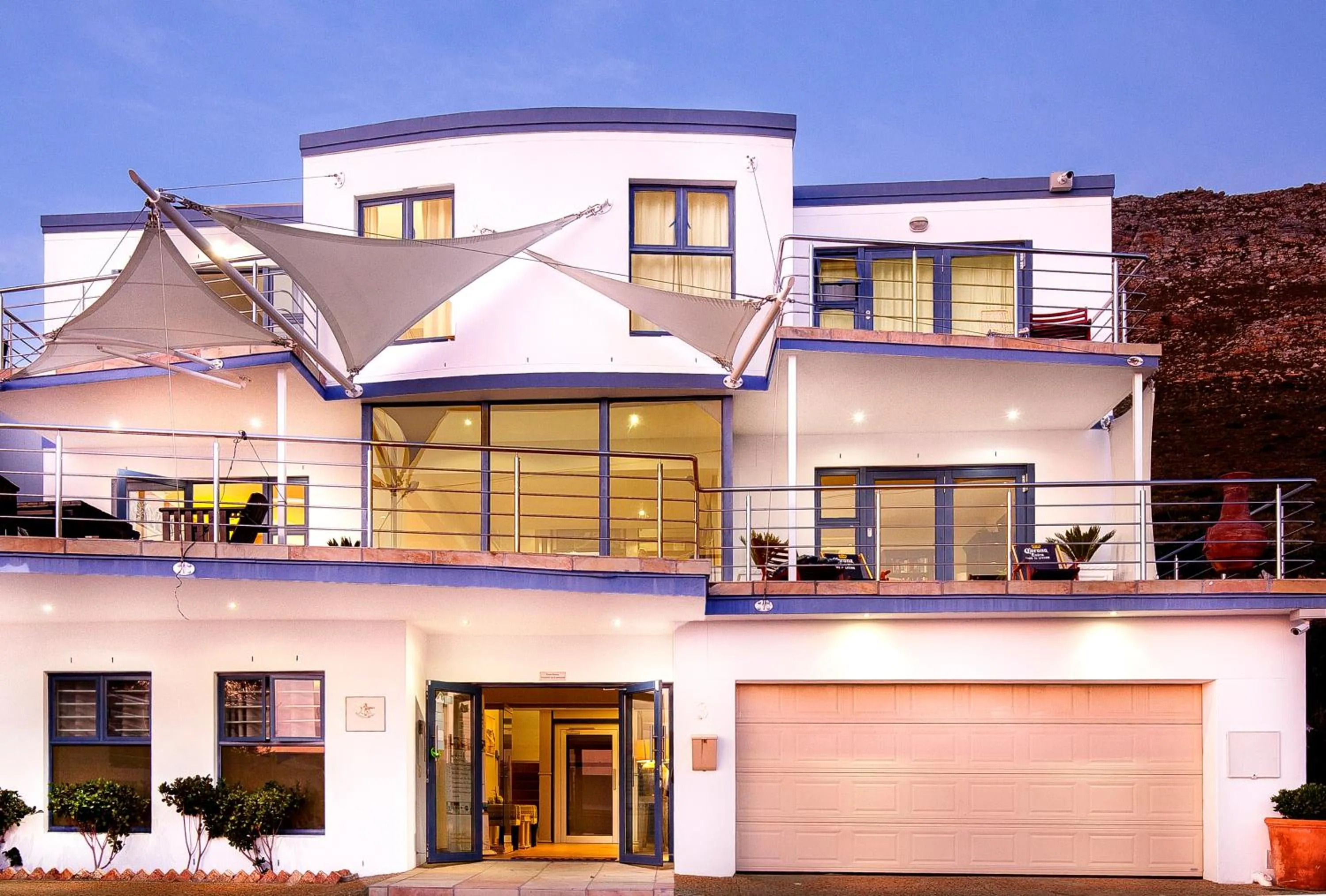 Property building in Magellans Hotel