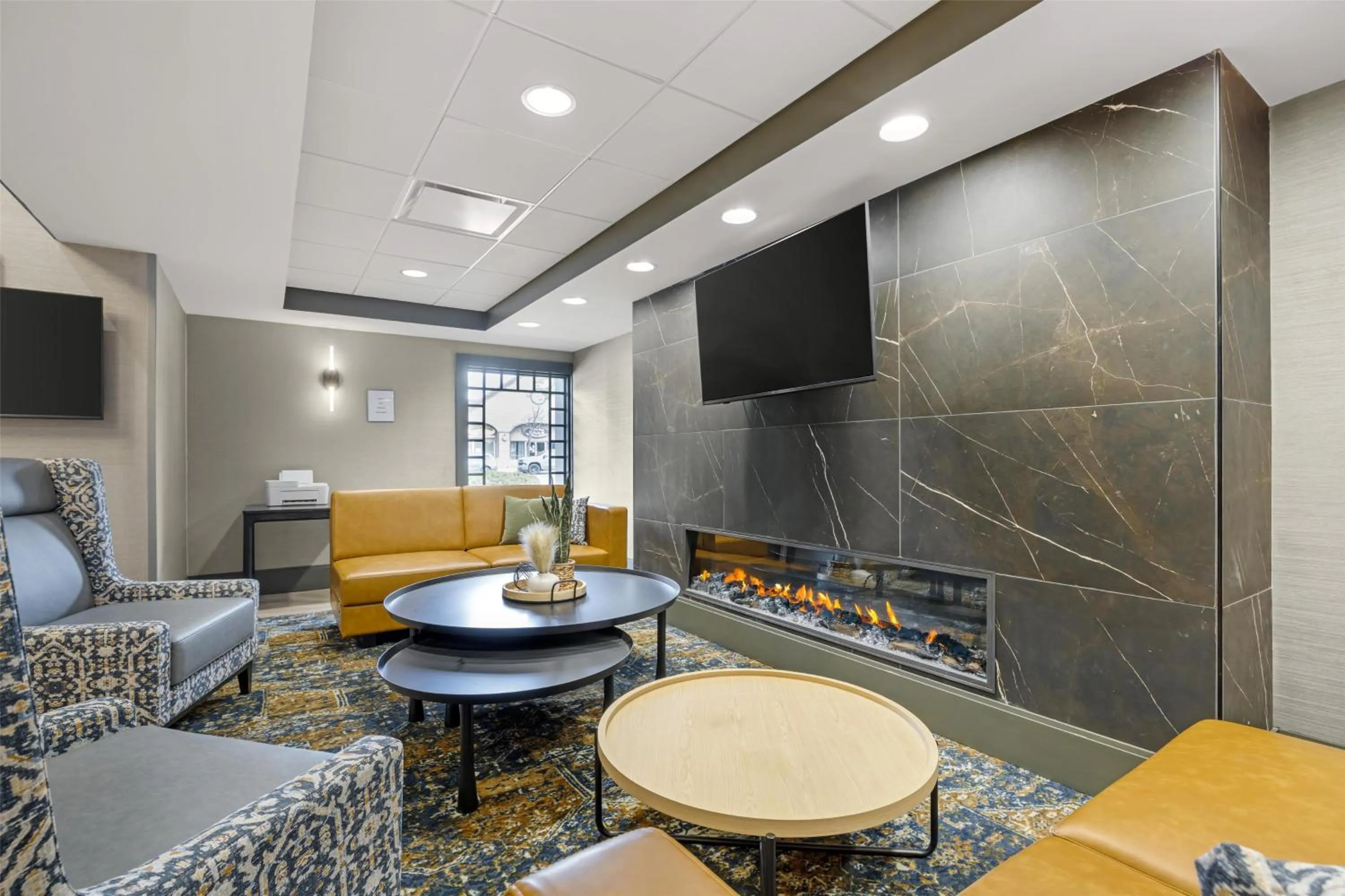 Lobby or reception in Best Western Potsdam University Park Inn