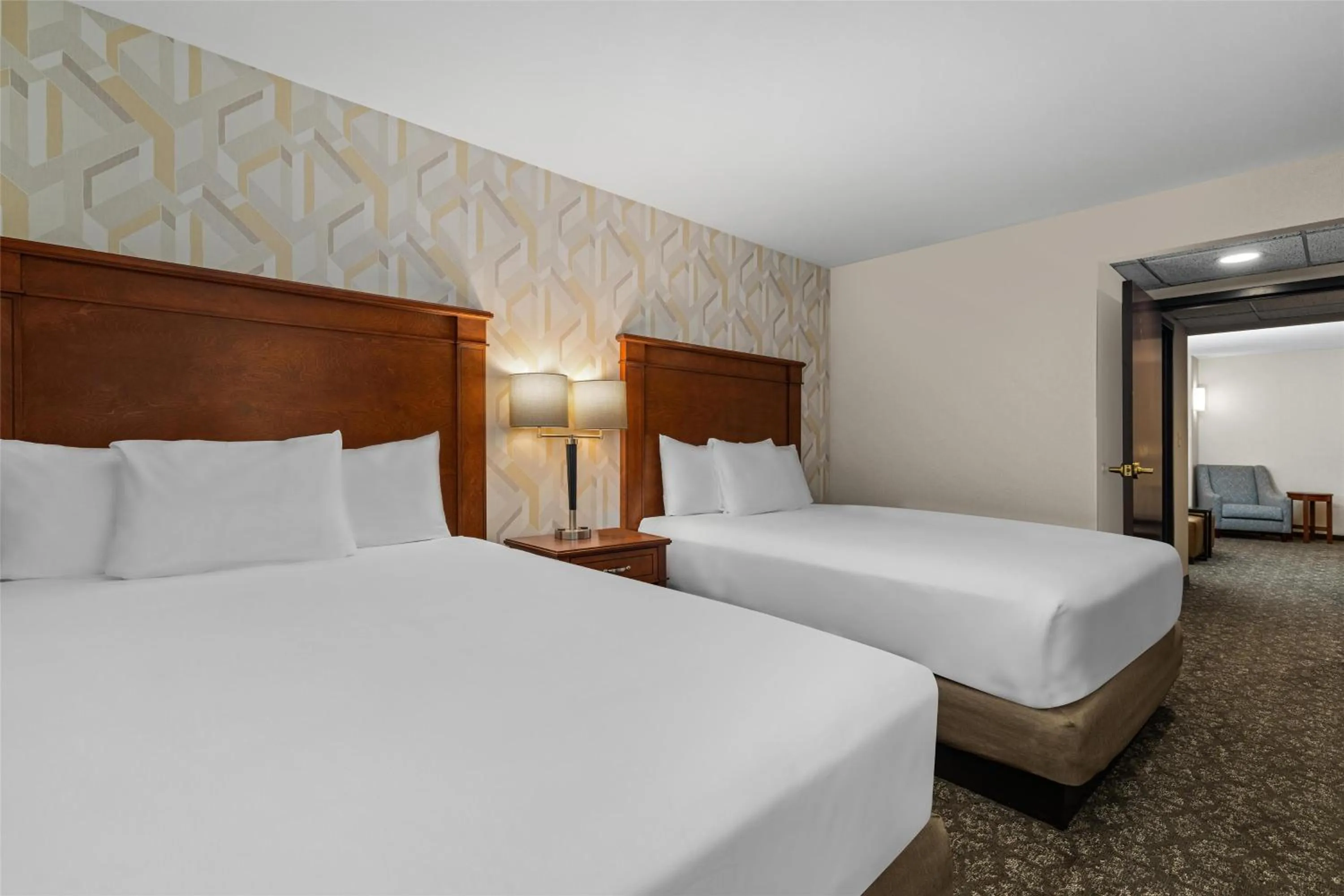 Bedroom, Bed in Drury Plaza Hotel St Louis Creve Coeur