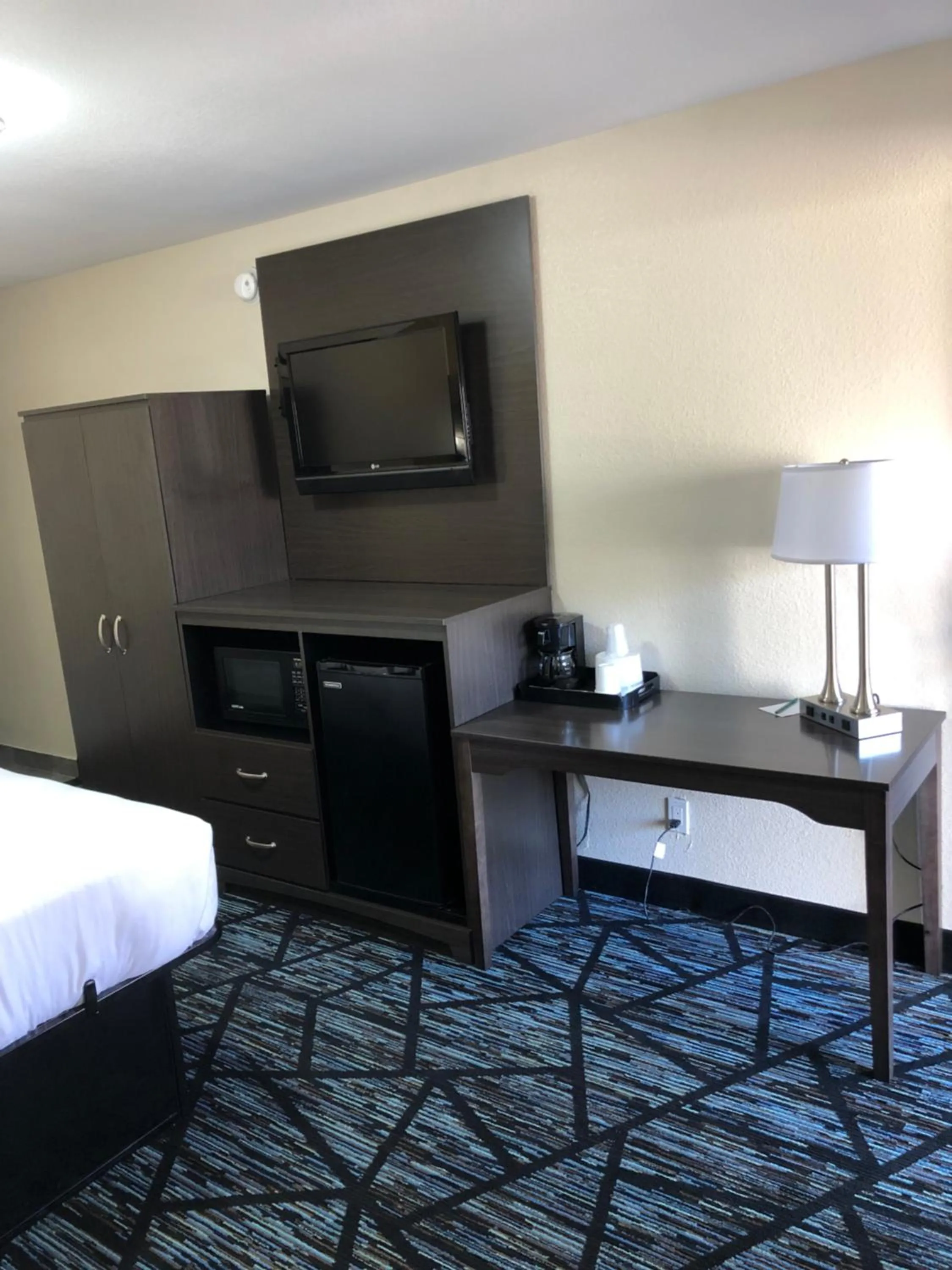 Bed in Quality Inn Cameron