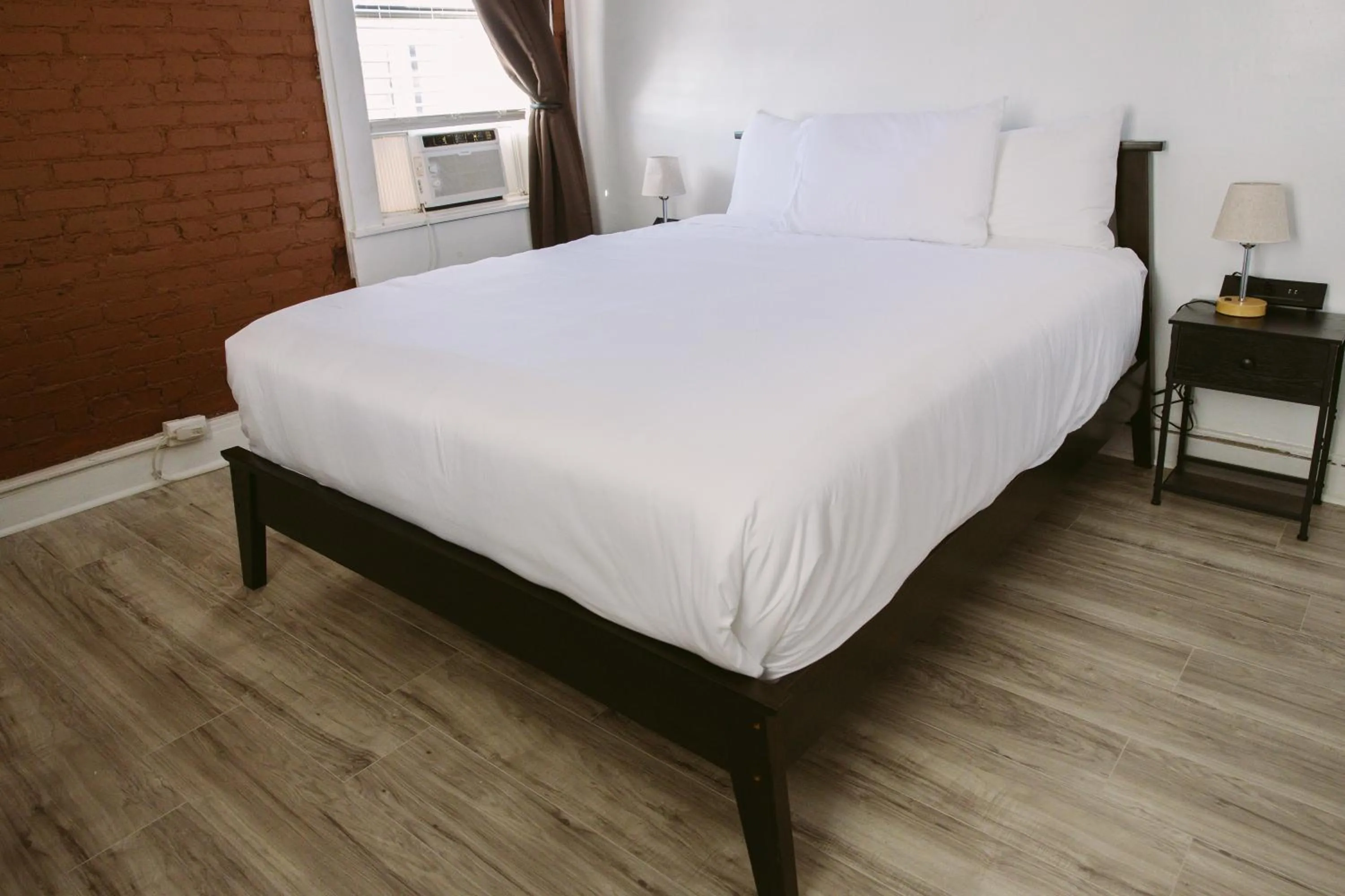 Bed in Hunter Arms Hotel