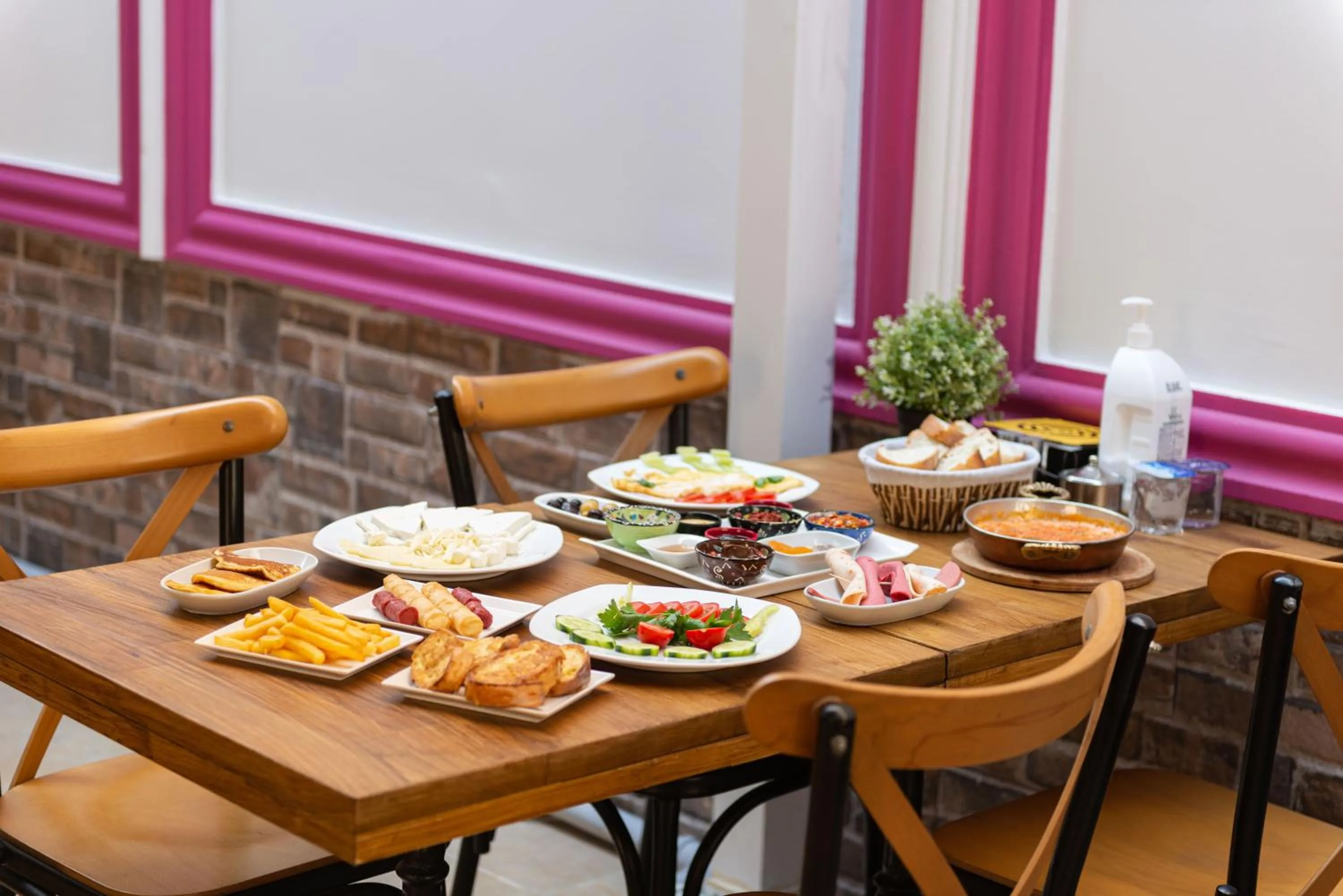 Breakfast in Enderun by Otantik Suites