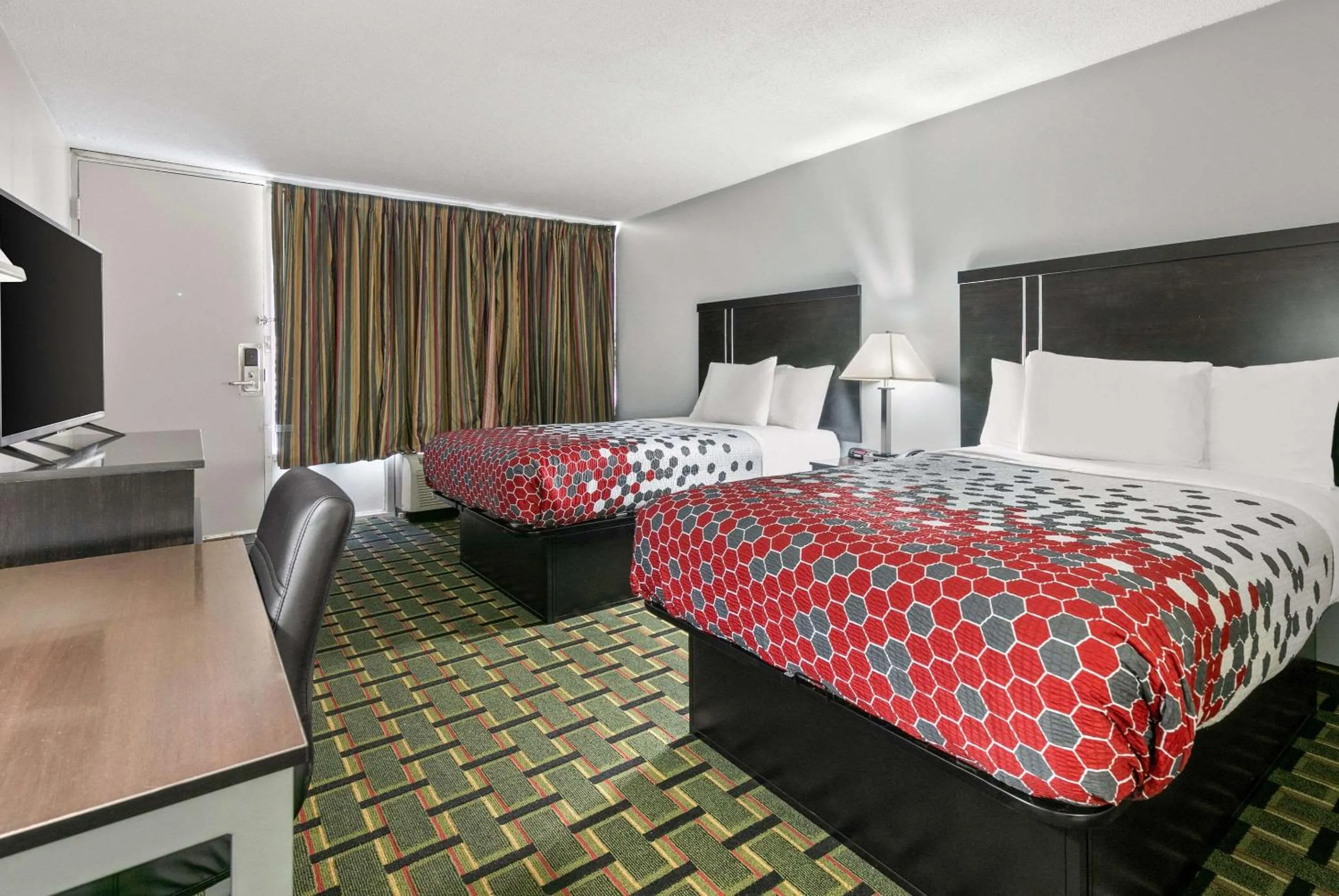 Bedroom, Bed in Econo Lodge Clemson - University Area