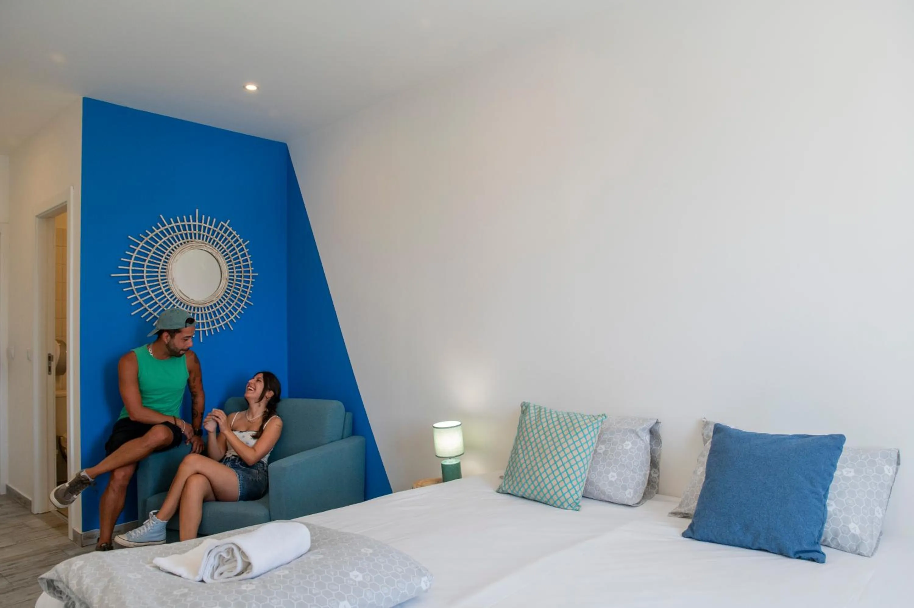 Bed in WOT Peniche Social