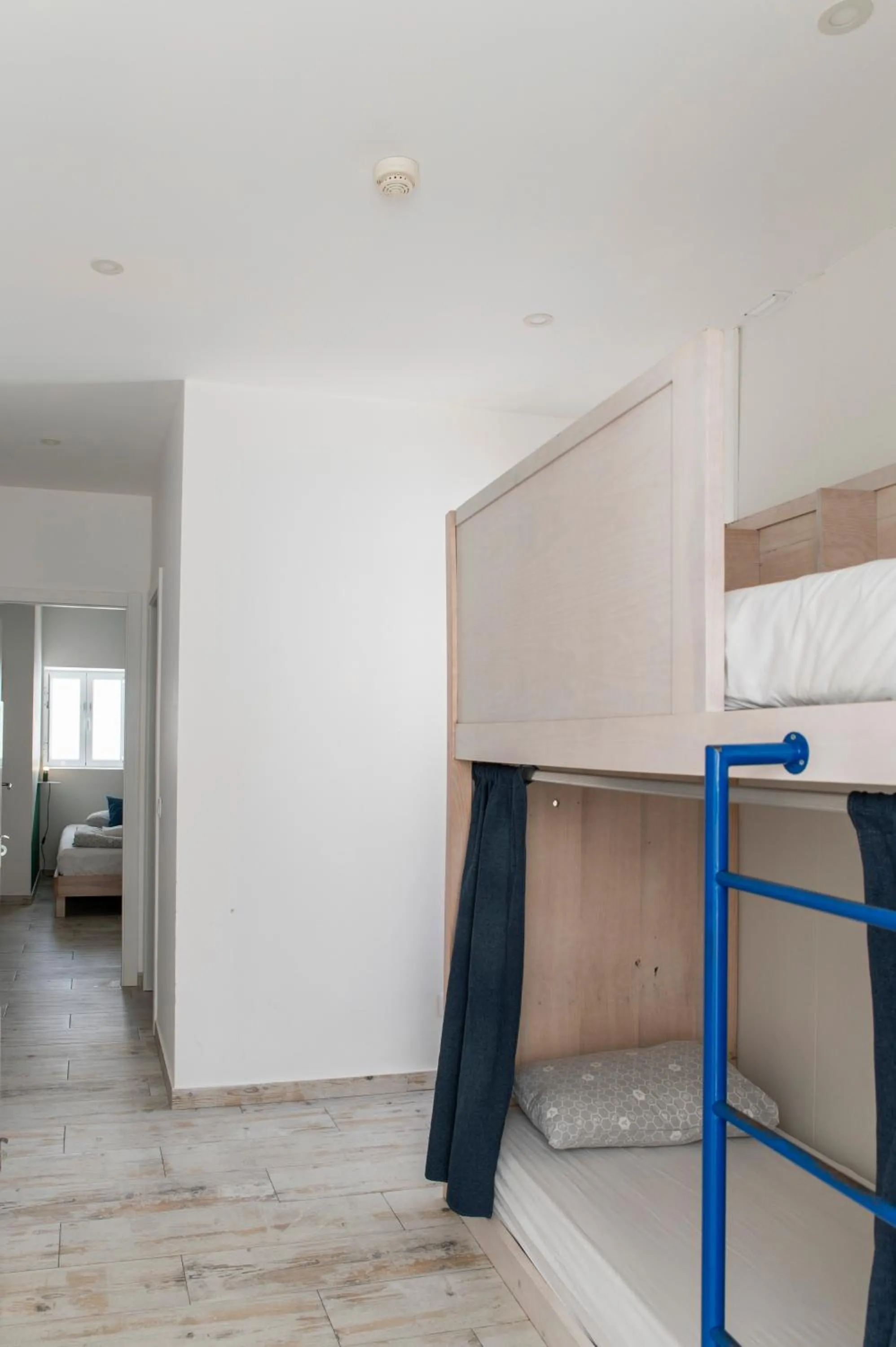 Bed in WOT Peniche Social