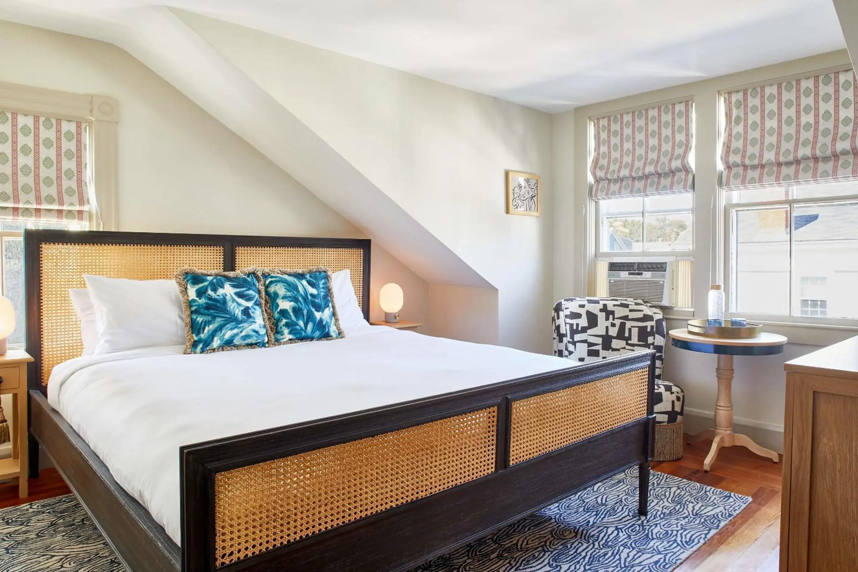 Meeting House Petite King w/ Shared Bathroom in Faraway Nantucket Meeting House Petite King w/ Shared Bathroom in Faraway Nantucket