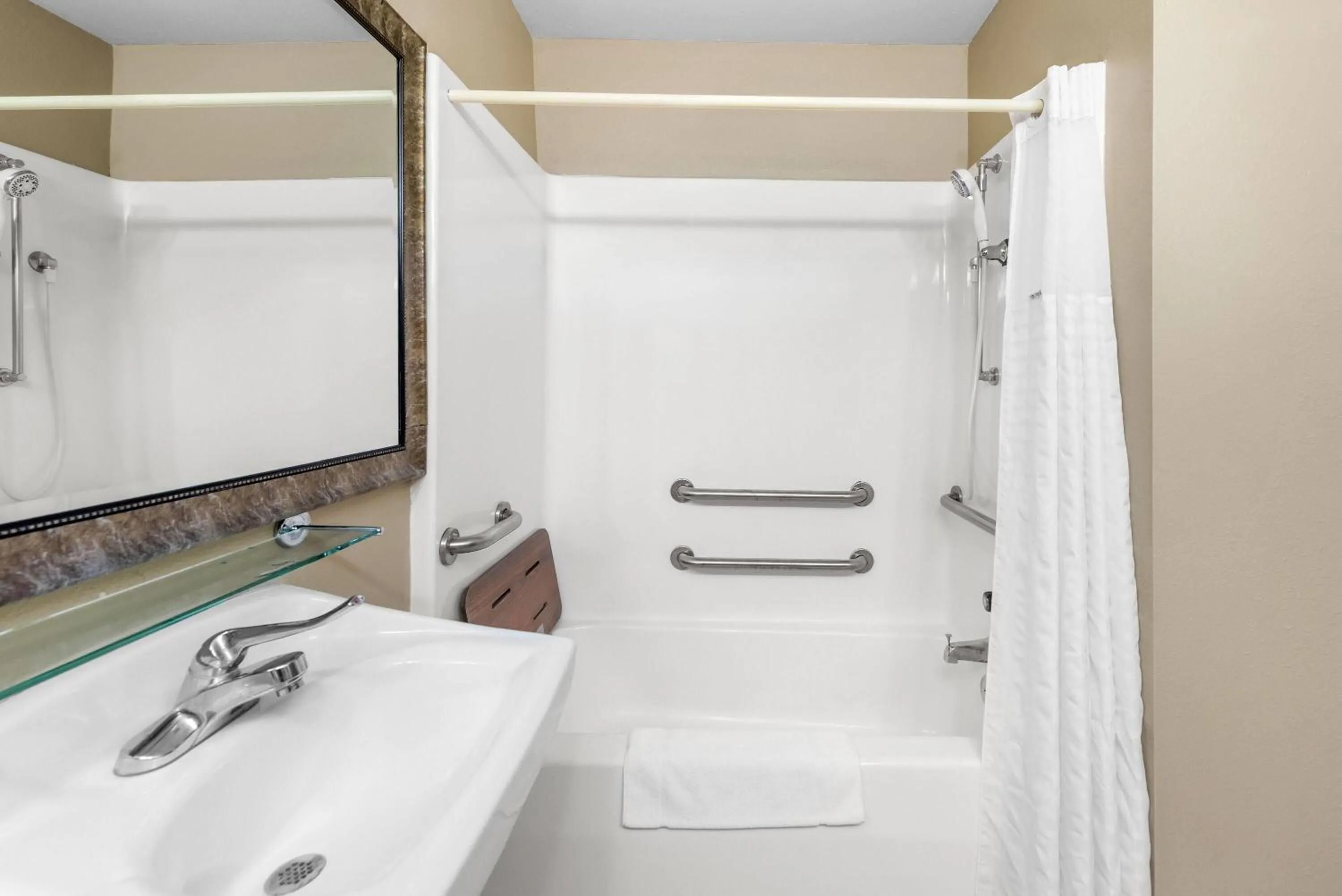 Bathroom in Super 8 by Wyndham Bellefontaine