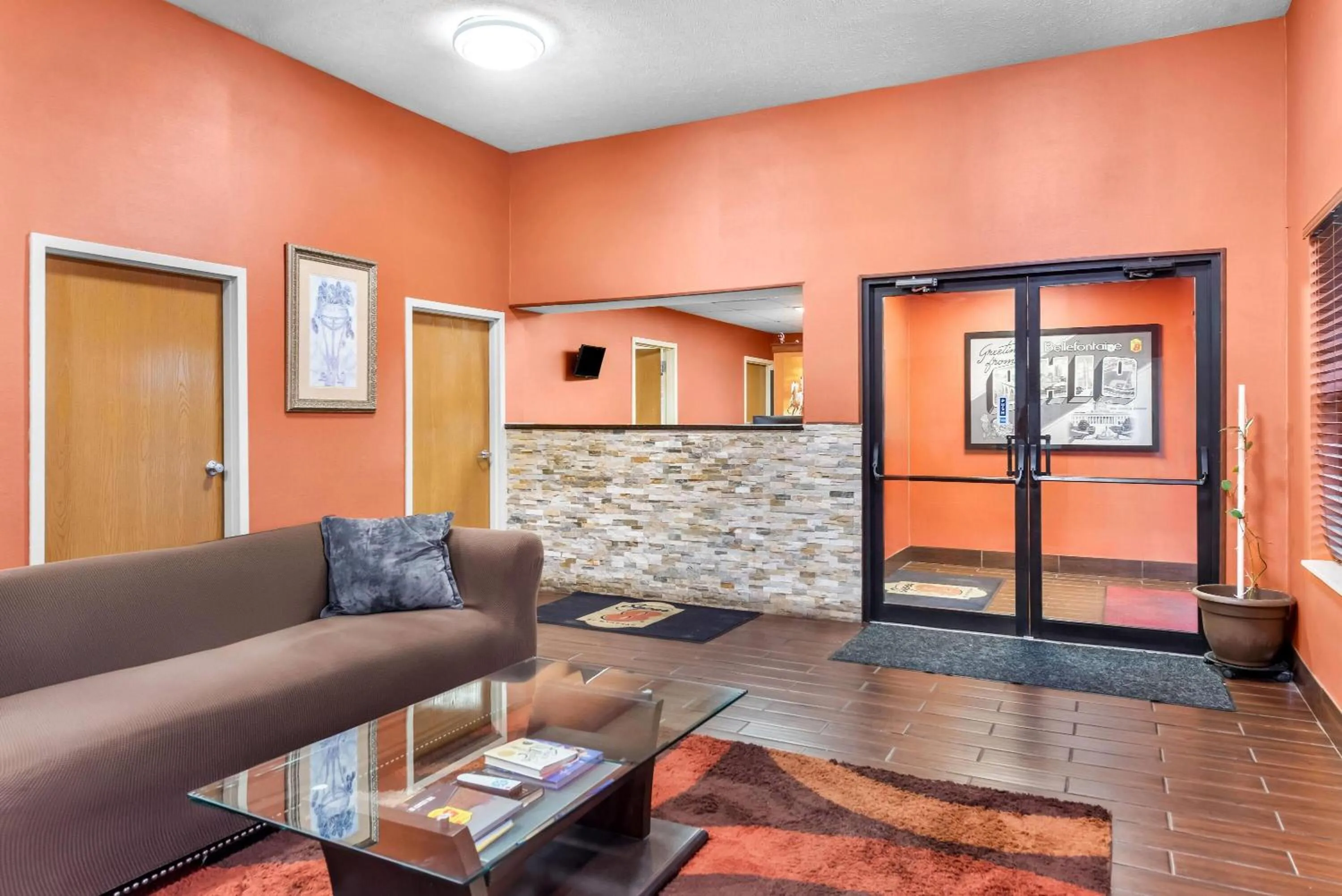 Lobby or reception in Super 8 by Wyndham Bellefontaine