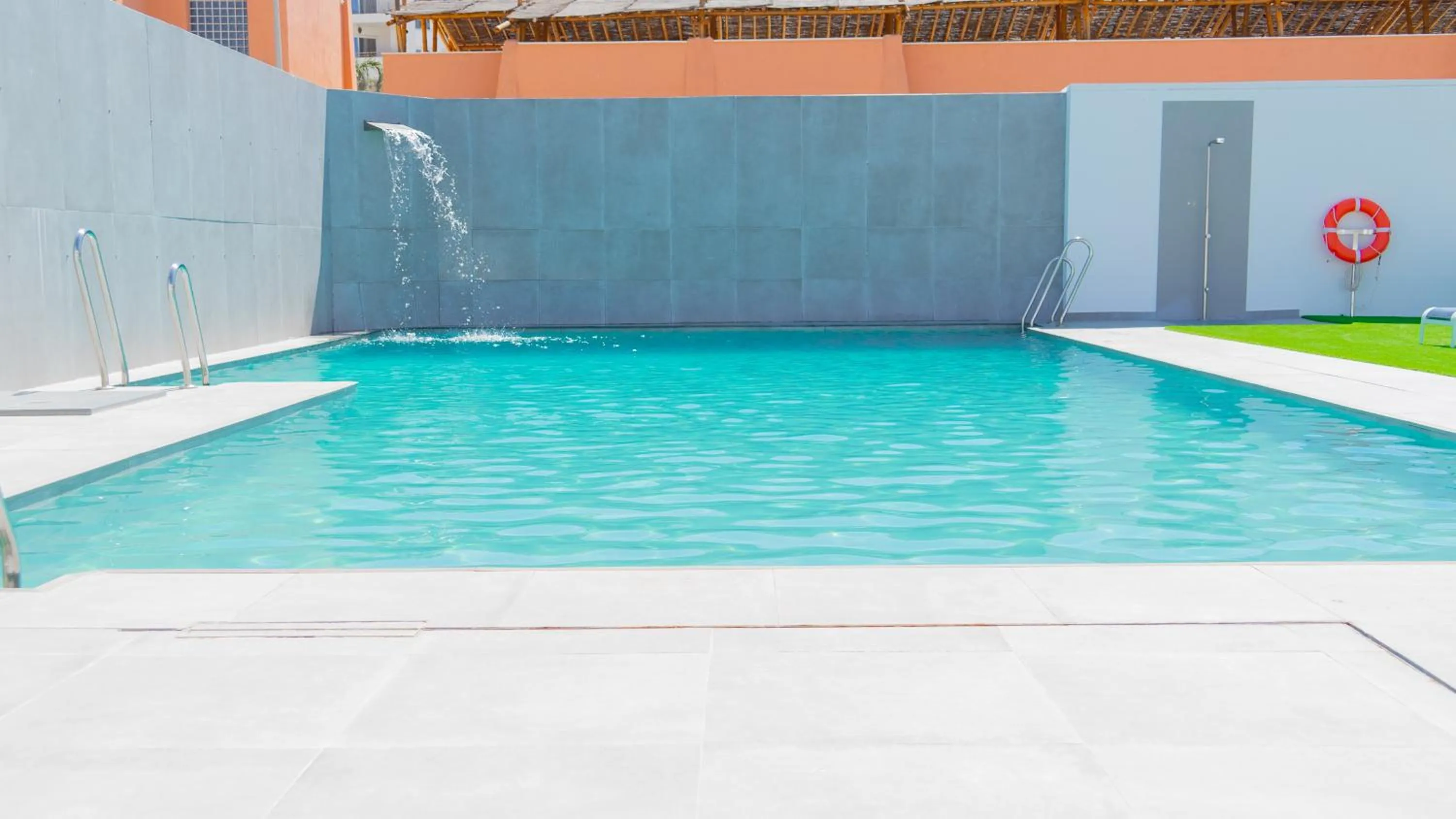 Swimming pool in Hotel Playa de la Plata