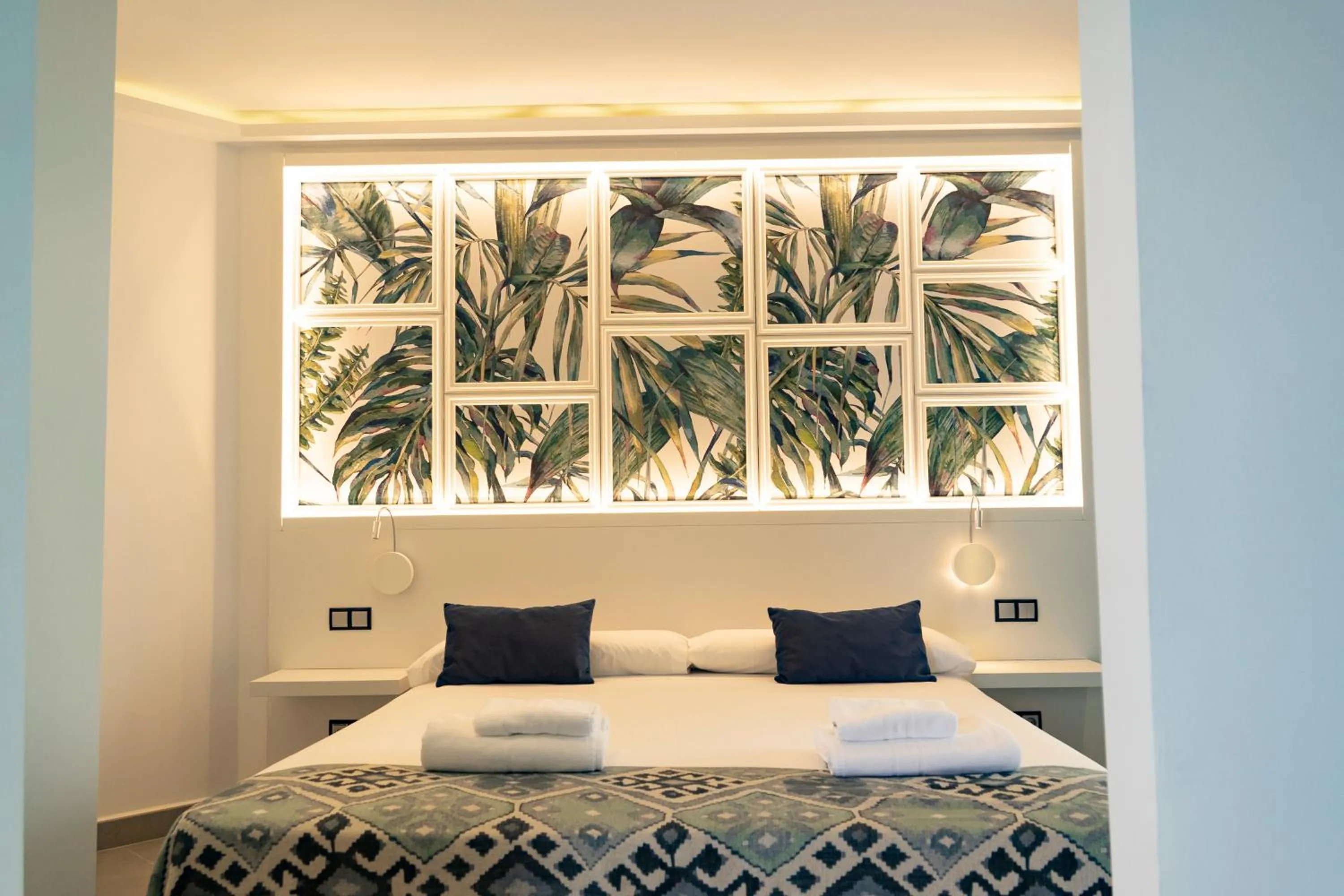 Photo of the whole room, Bed in Hotel Playa de la Plata