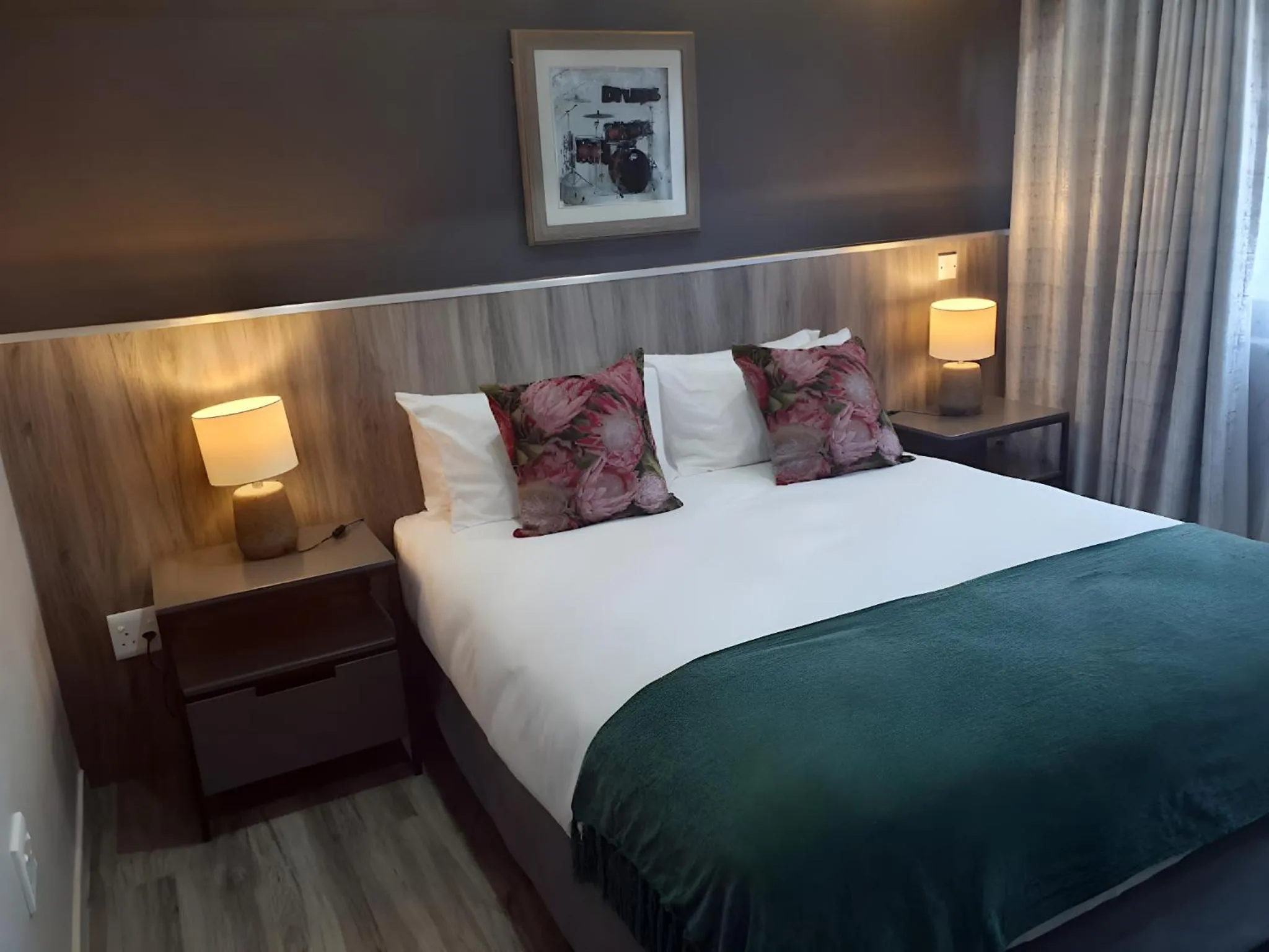 Bed in La Orchard Hotel