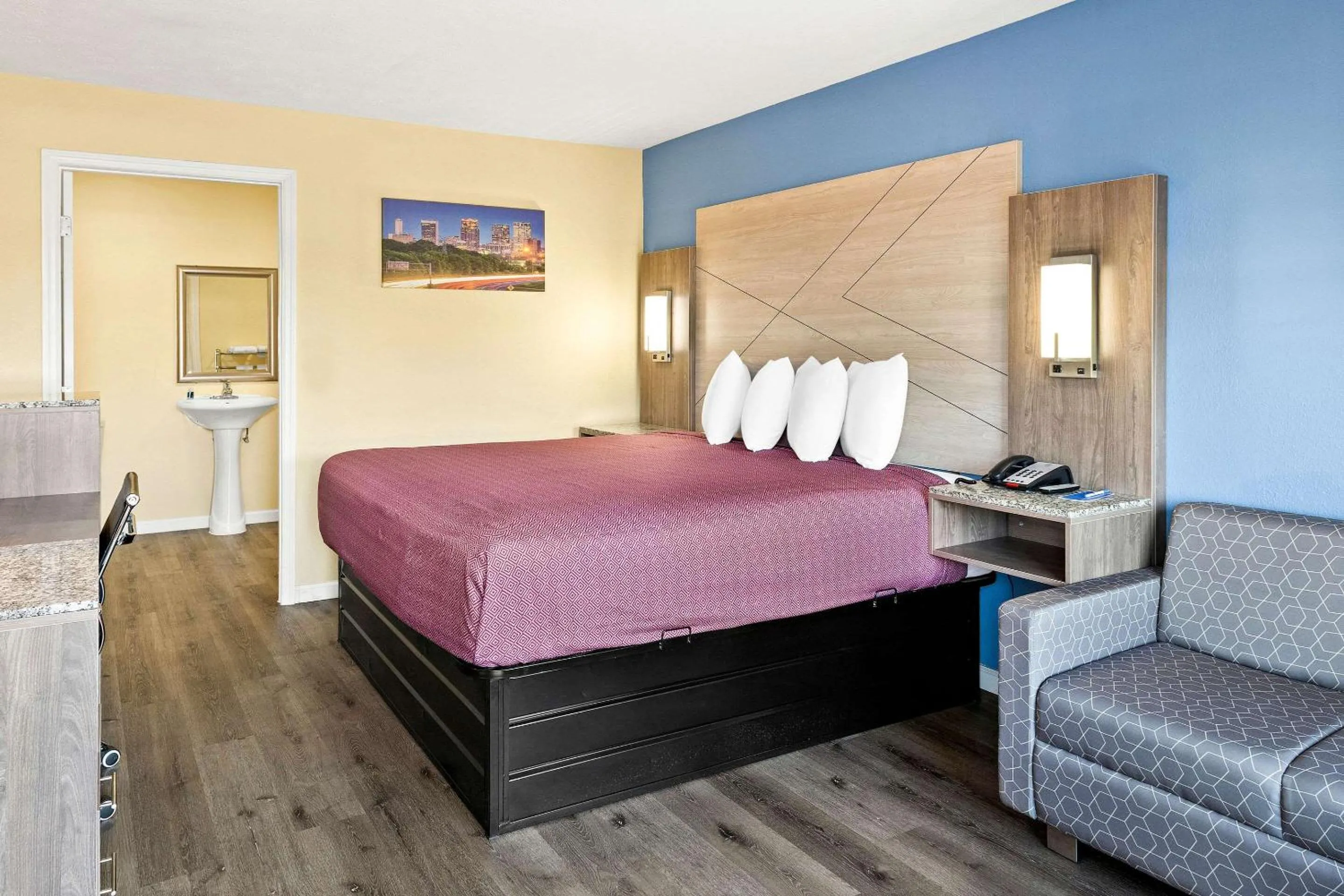 Bed in Rodeway Inn Oxford