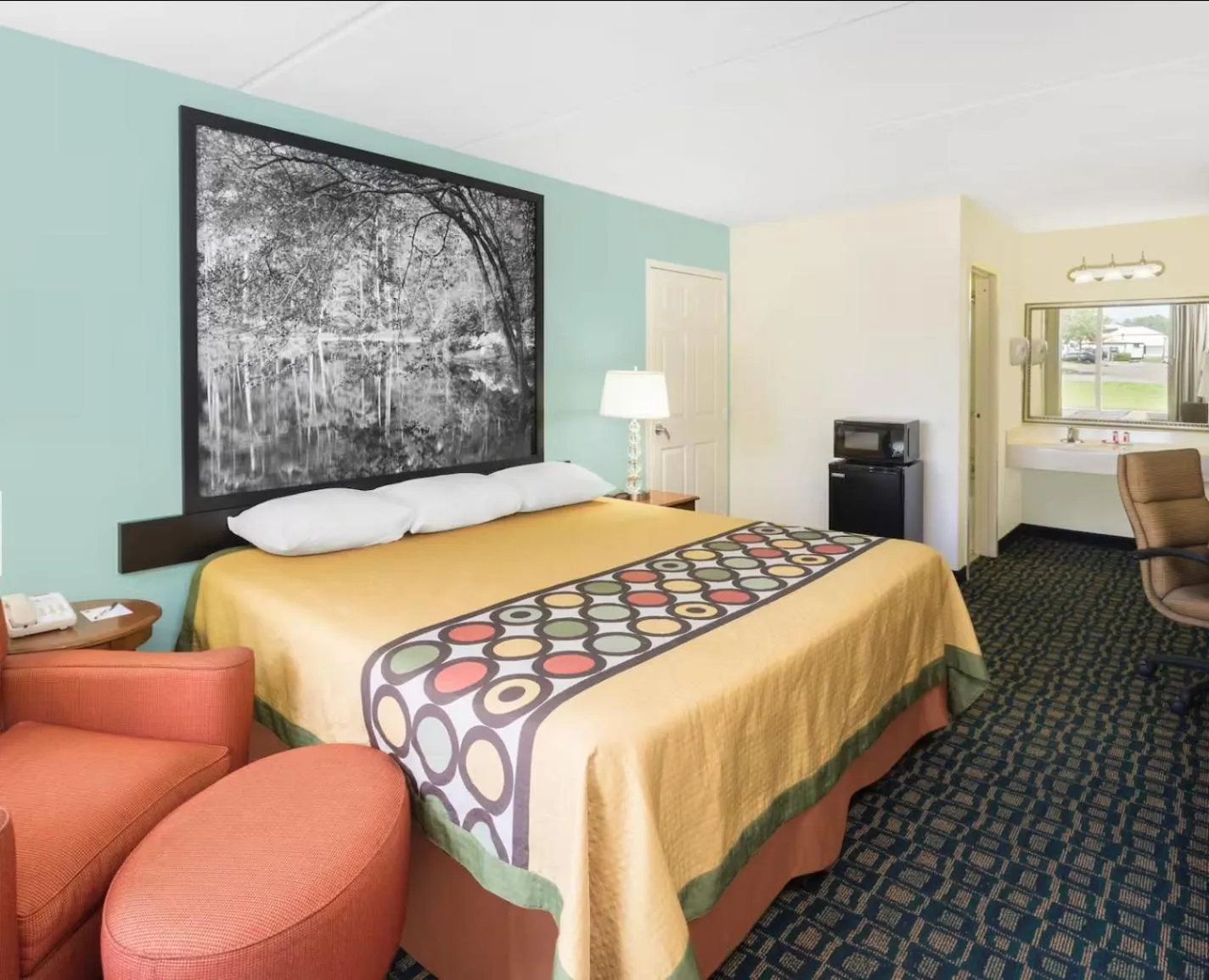 Bedroom, Bed in Super 8 By Wyndham Kingsland I-95 Naval Base Area