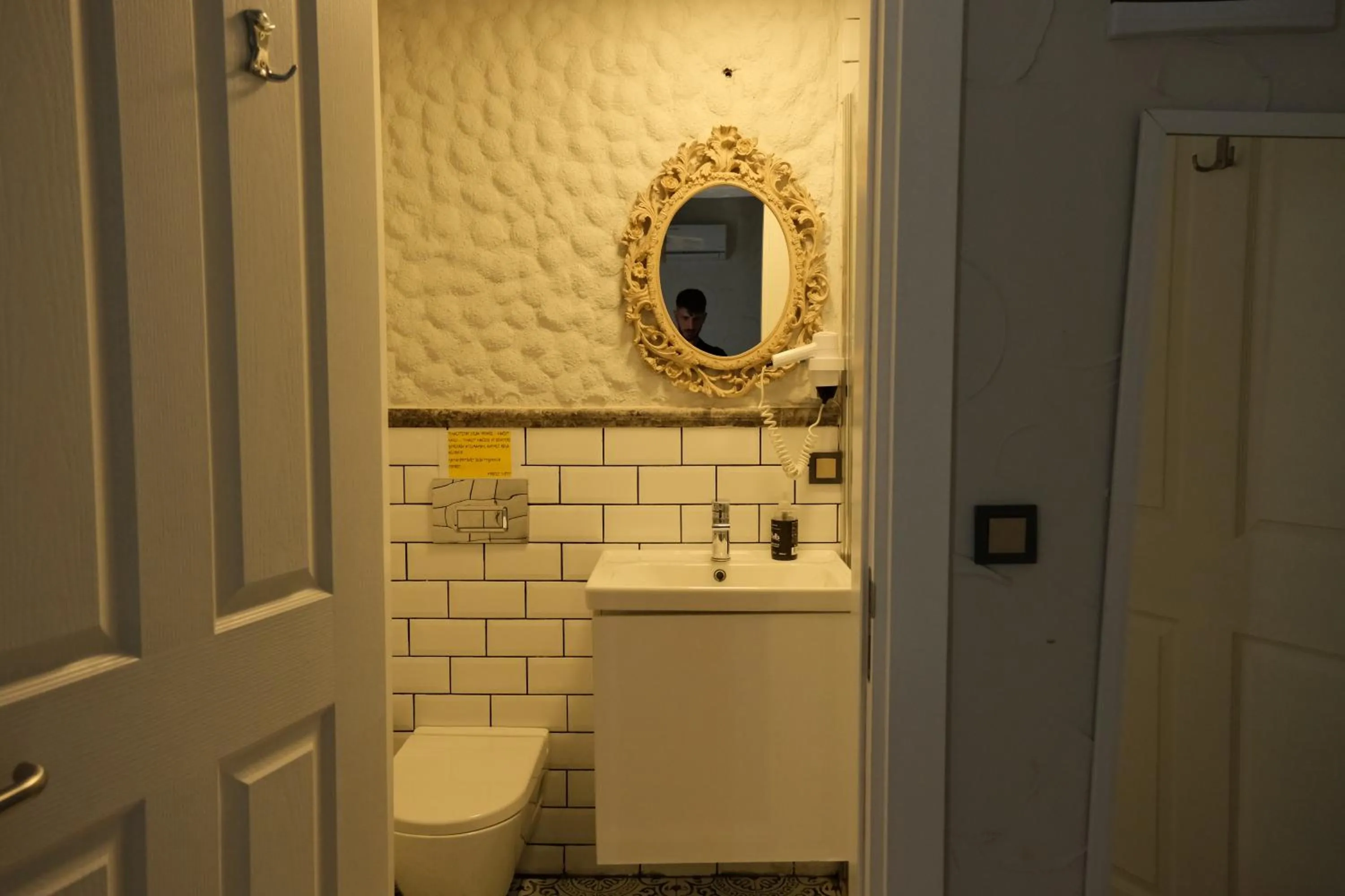 Toilet in Kybele Suites Alaçatı