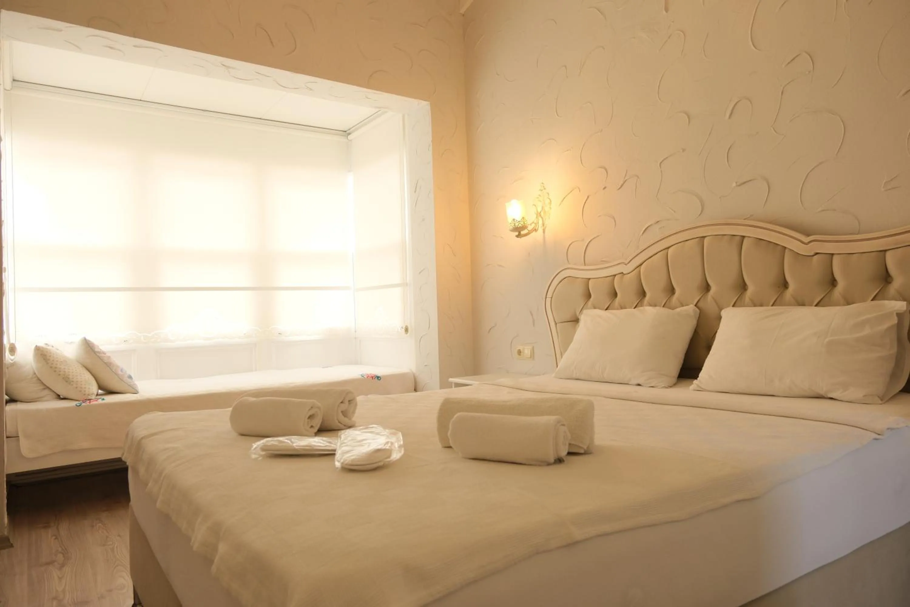 Bedroom, Bed in Kybele Suites Alaçatı