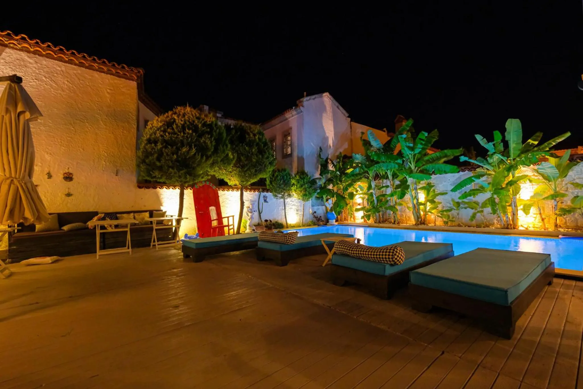 Swimming pool in Kybele Suites Alaçatı