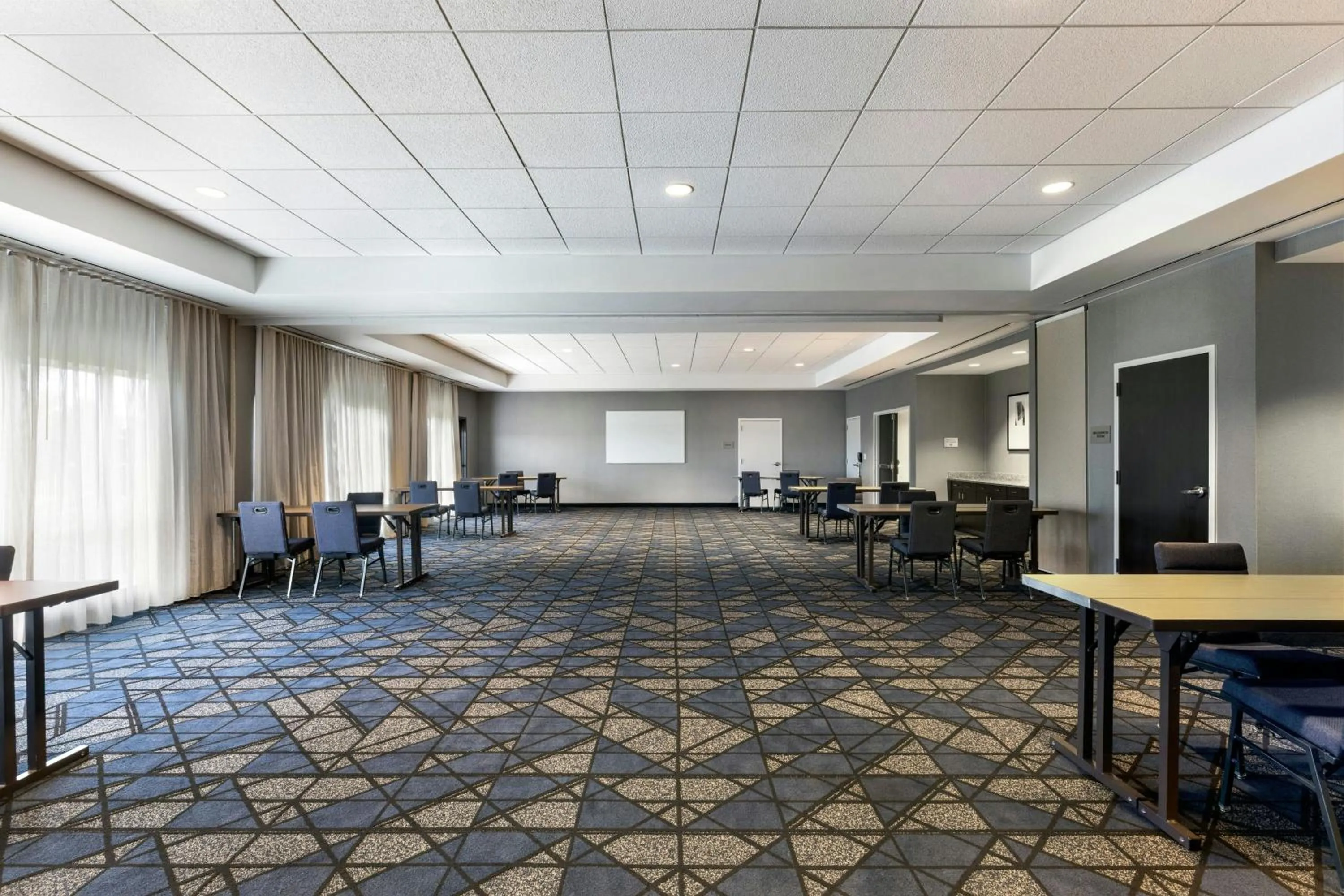 Meeting/conference room in Courtyard by Marriott St. Louis St. Peters