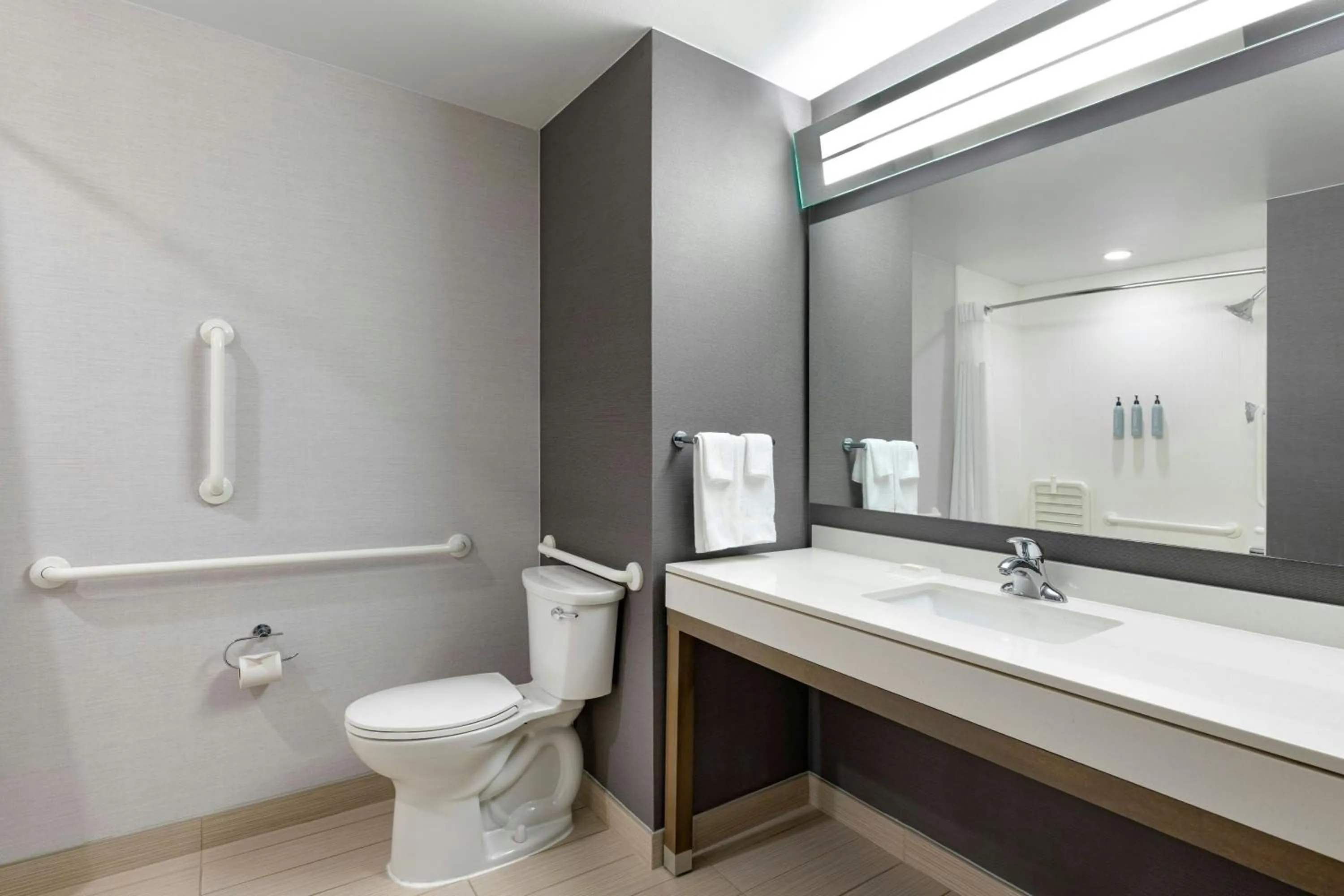 Bathroom in Courtyard by Marriott St. Louis St. Peters