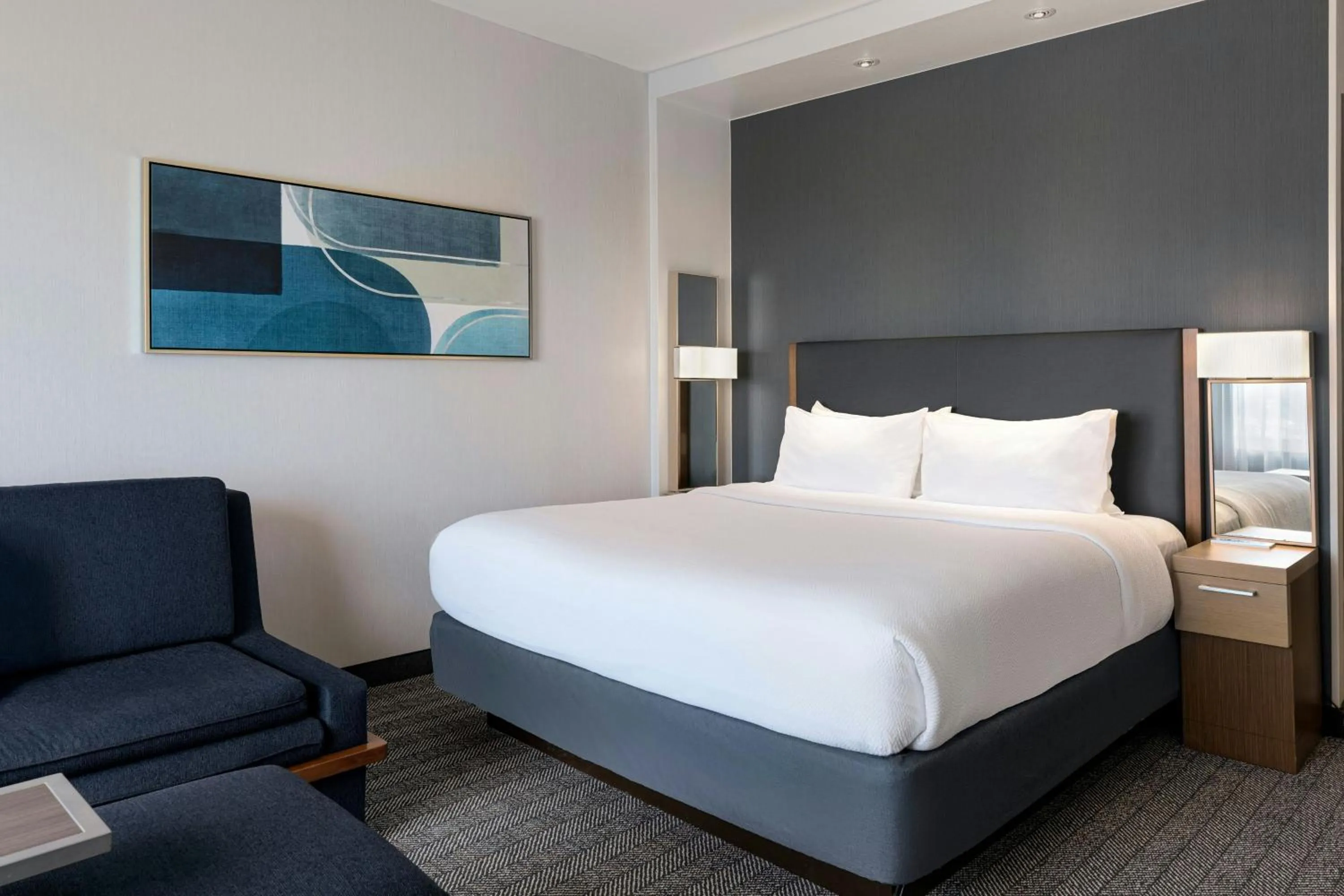 Photo of the whole room, Bed in Courtyard by Marriott St. Louis St. Peters