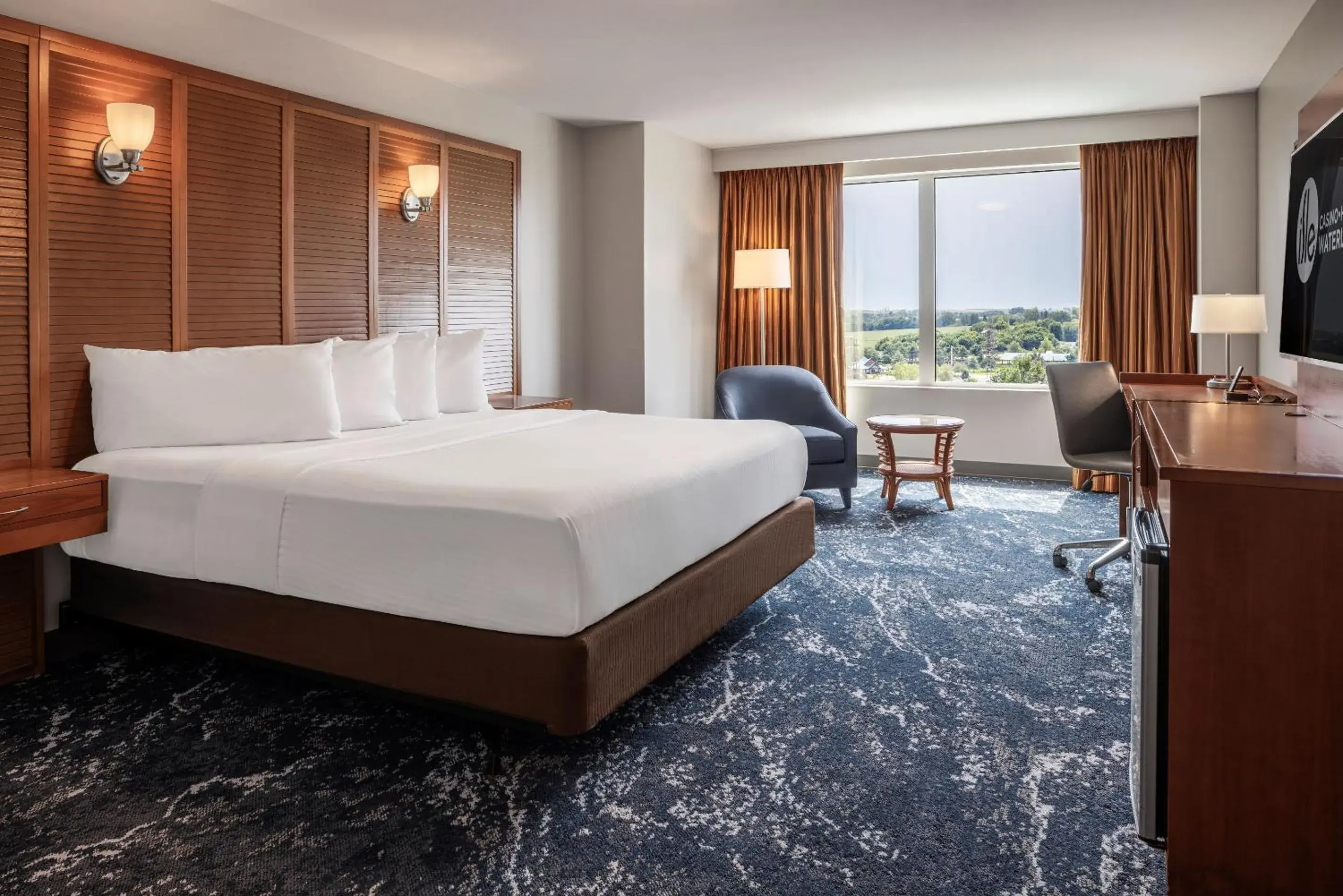 Deluxe King Room in Isle Casino Hotel Waterloo, A Caesars Destination Deluxe King Room in Isle Casino Hotel Waterloo, A Caesars Destination