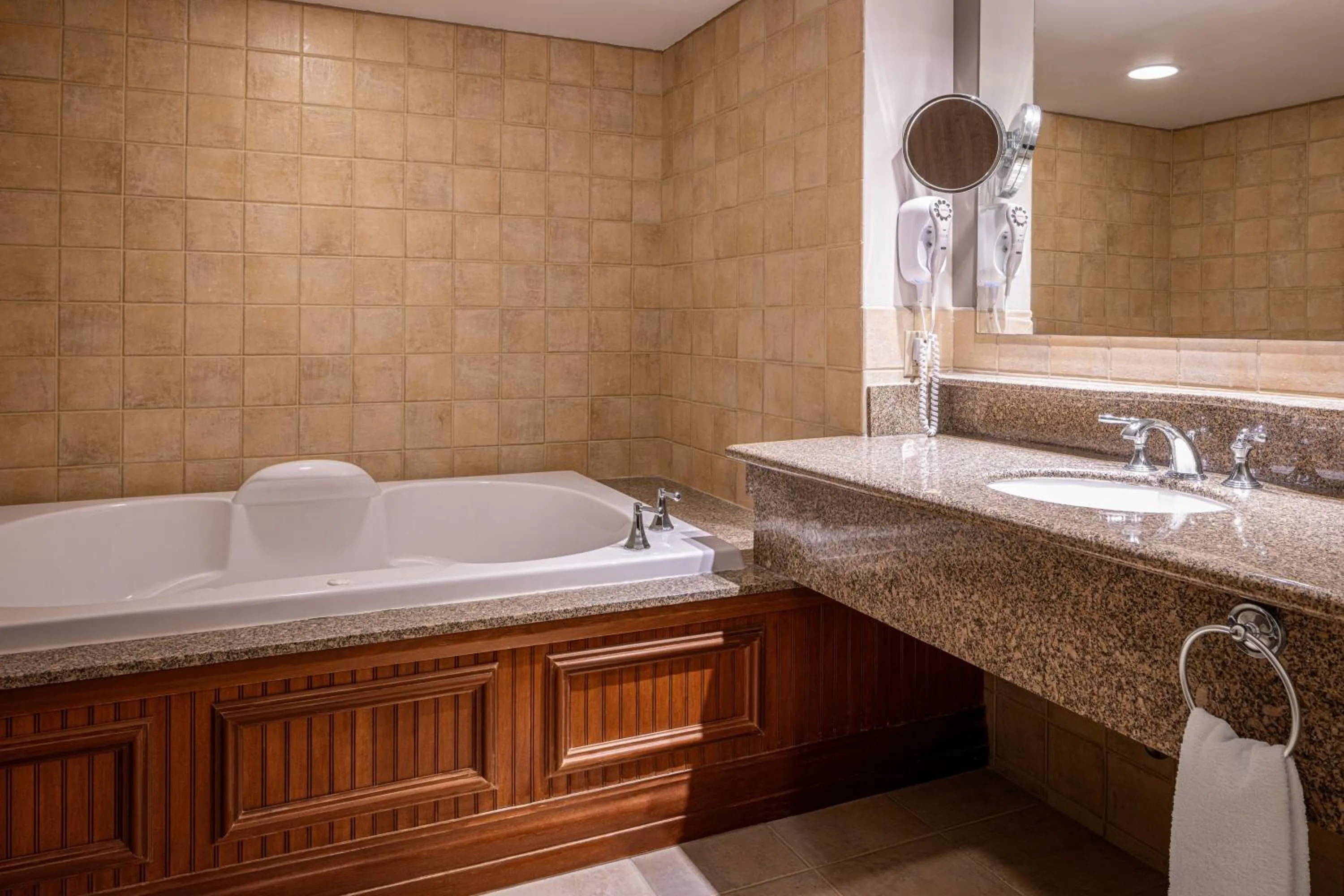 Bath in Isle Casino Hotel Waterloo, A Caesars Destination