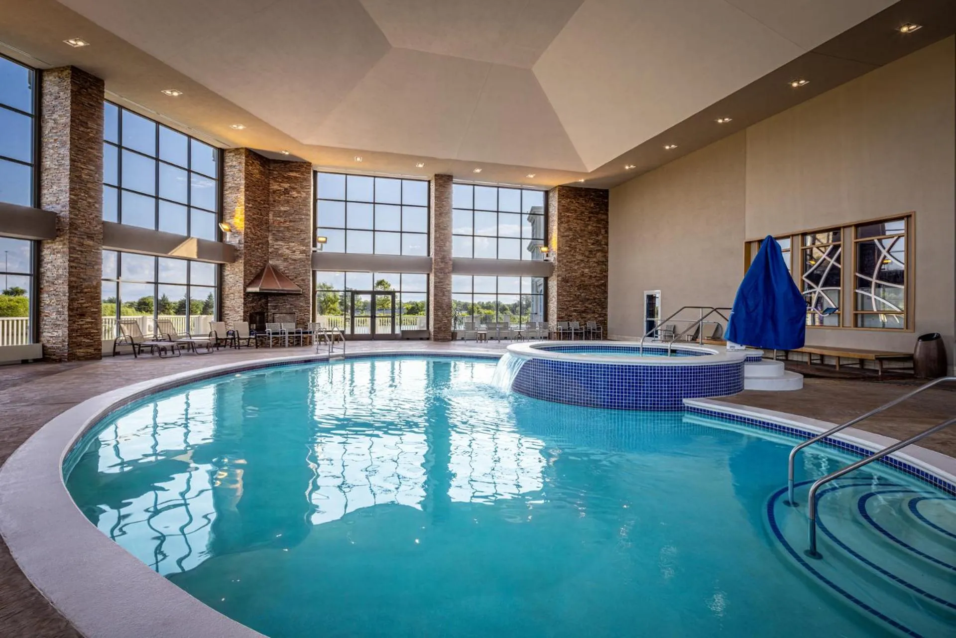 Swimming pool in Isle Casino Hotel Waterloo, A Caesars Destination