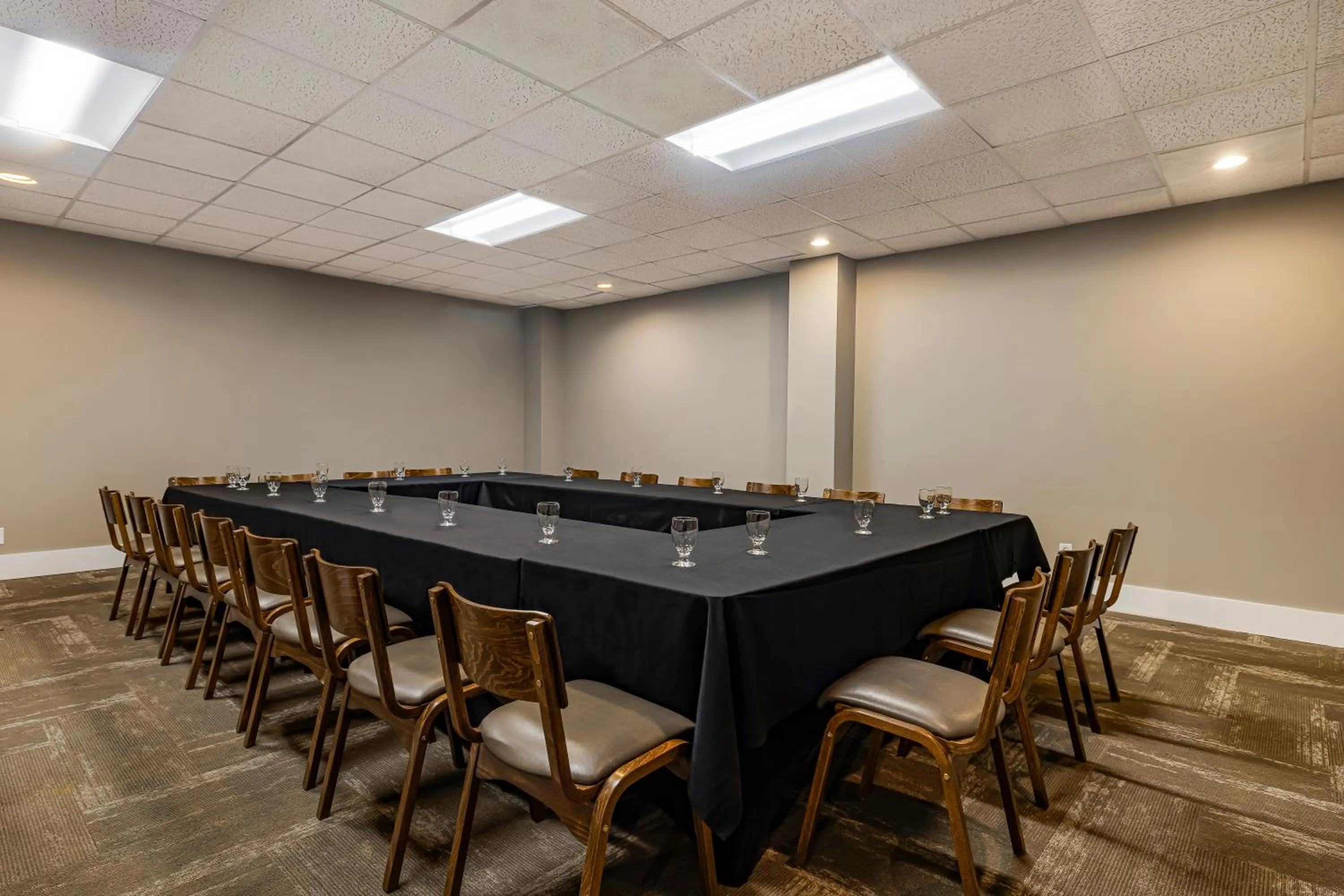 Meeting/conference room in Hotel Preston Nashville Airport