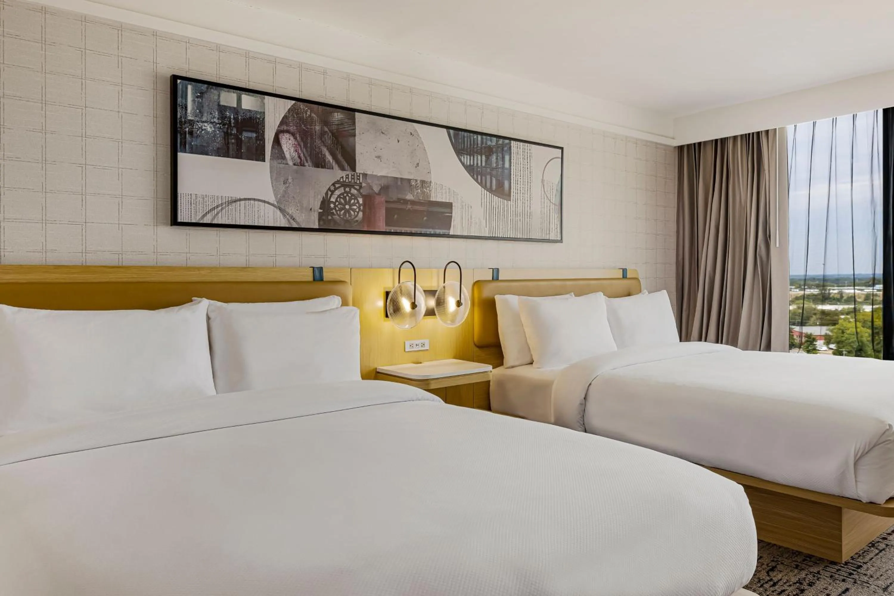 Photo of the whole room, Bed in Hotel Preston Nashville Airport