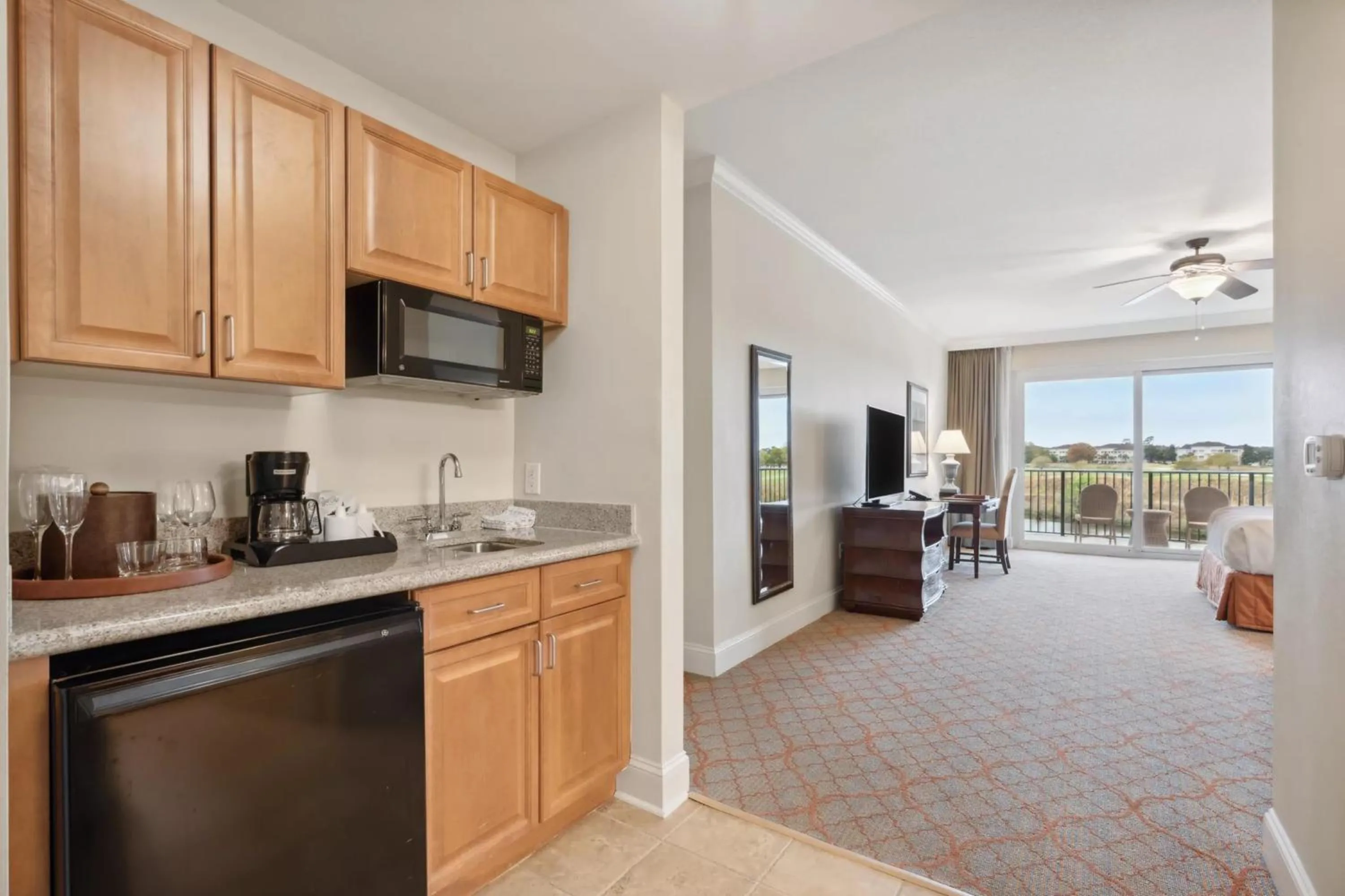 Kitchen or kitchenette in Marina Inn at Grande Dunes