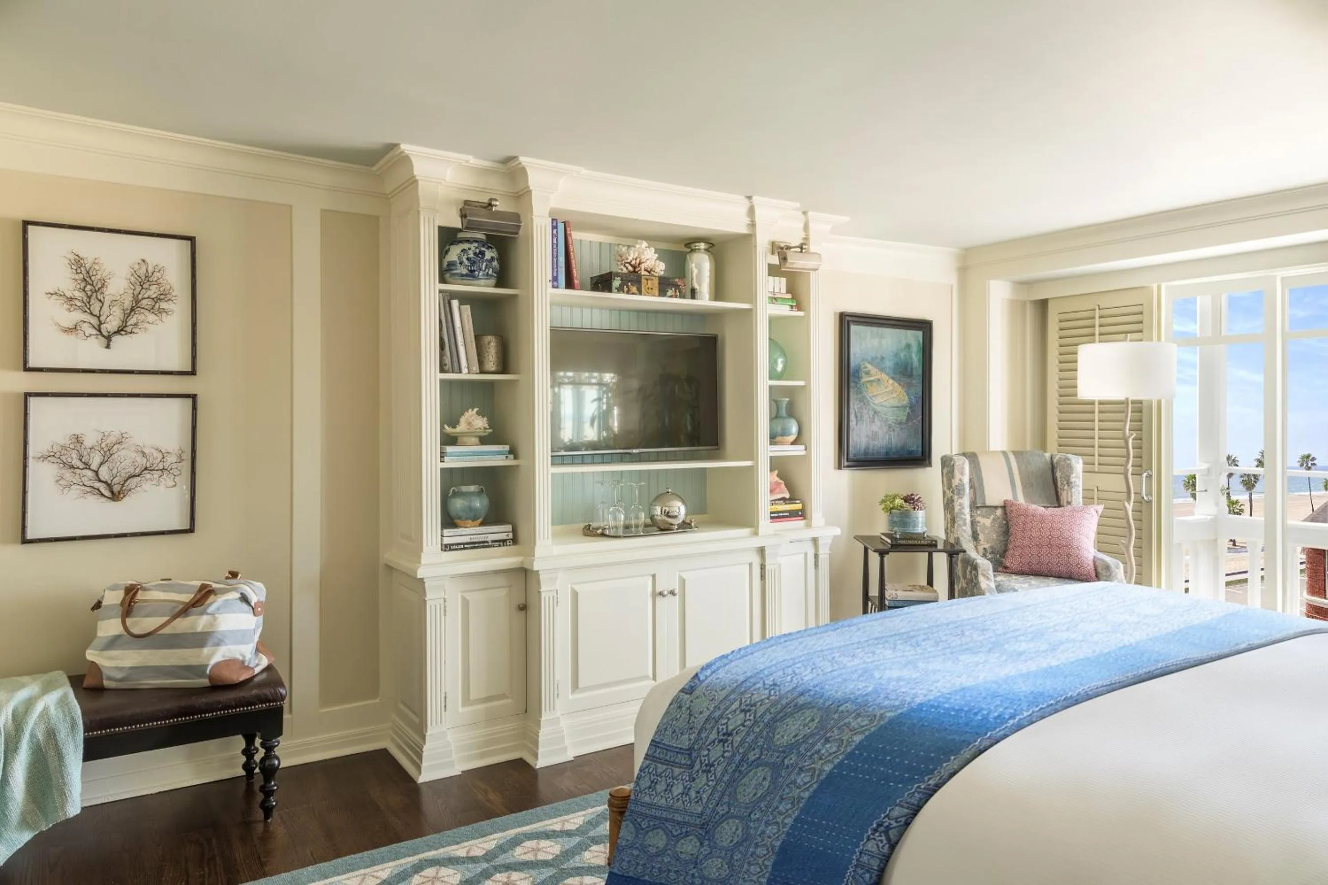 Bed in Shutters On The Beach