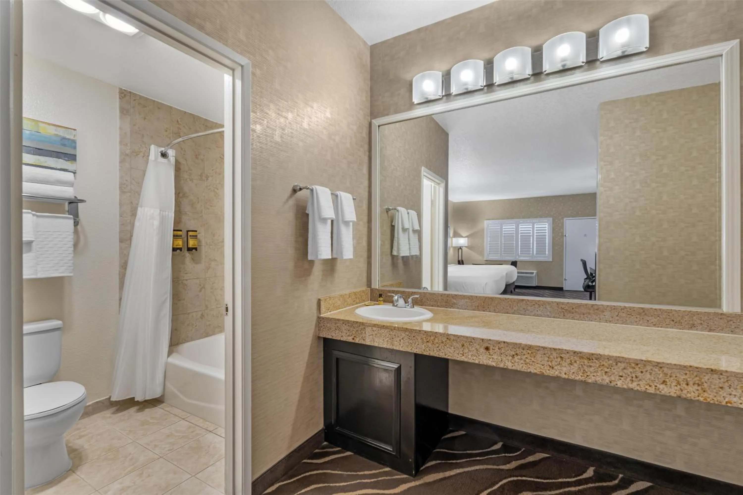 Bathroom in Best Western Plus Park Place Inn - Mini Suites