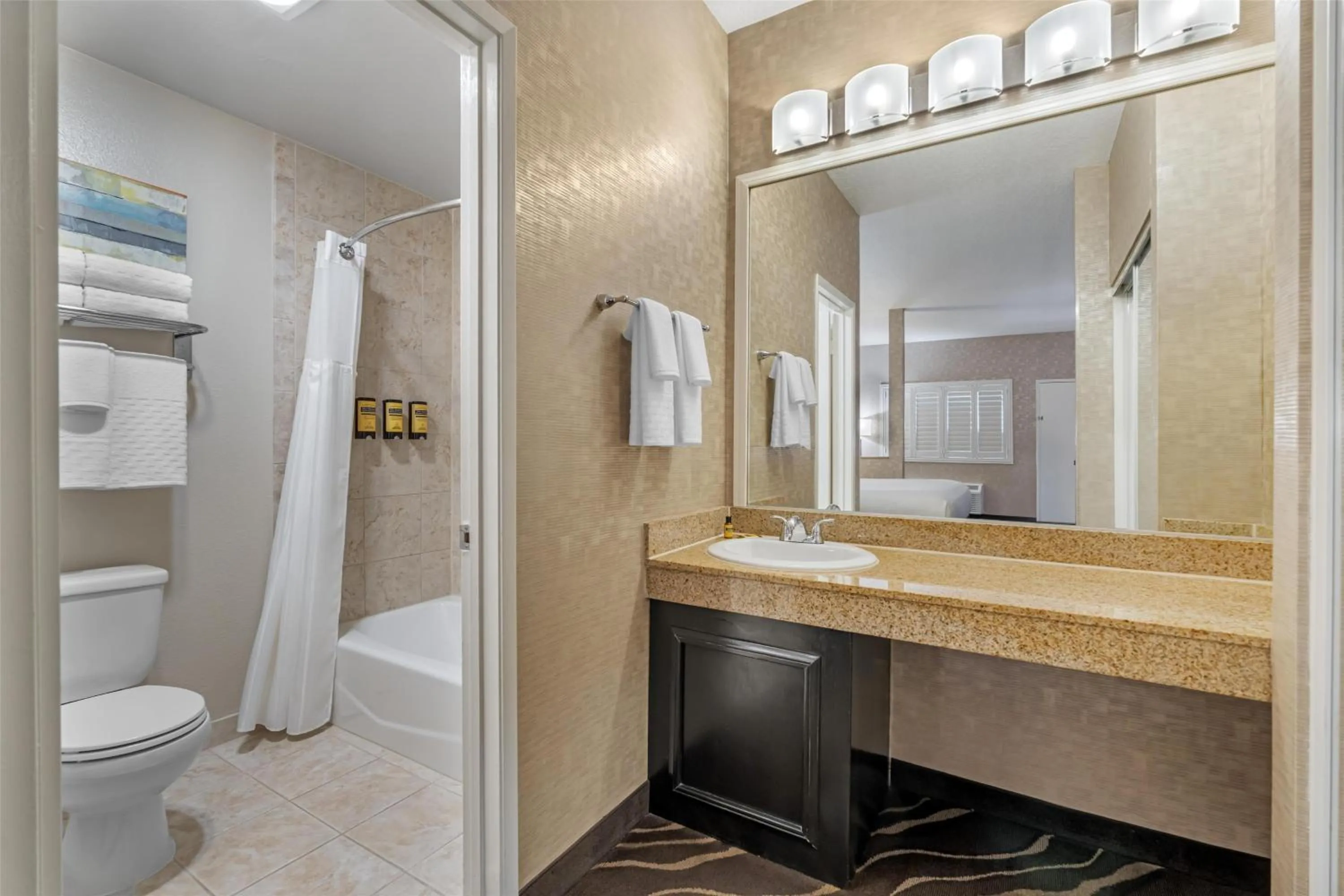 Bathroom in Best Western Plus Park Place Inn - Mini Suites