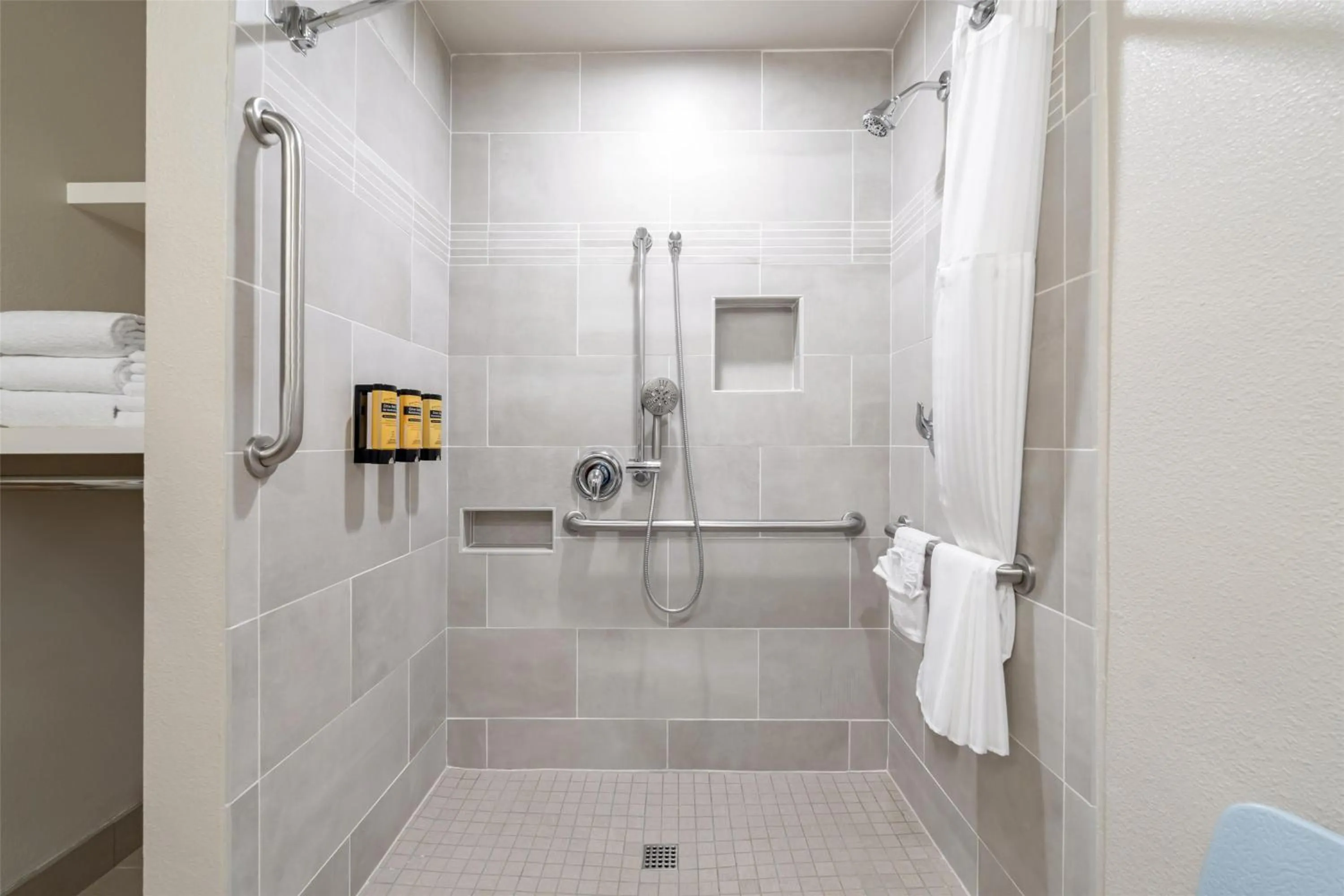 Bathroom in Best Western Plus Park Place Inn - Mini Suites