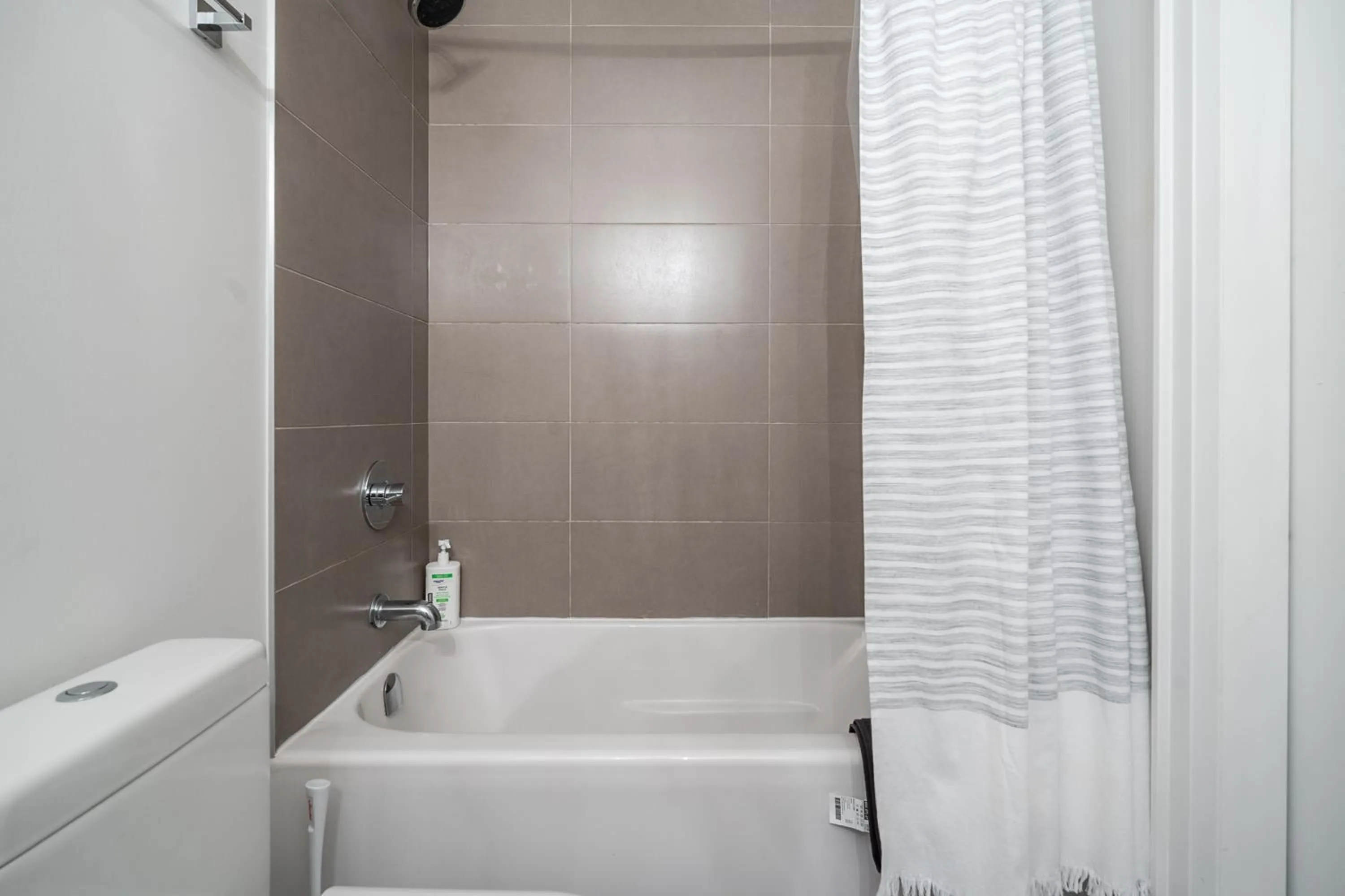 Shower in GLOBALSTAY Charming Yorkville Aprt