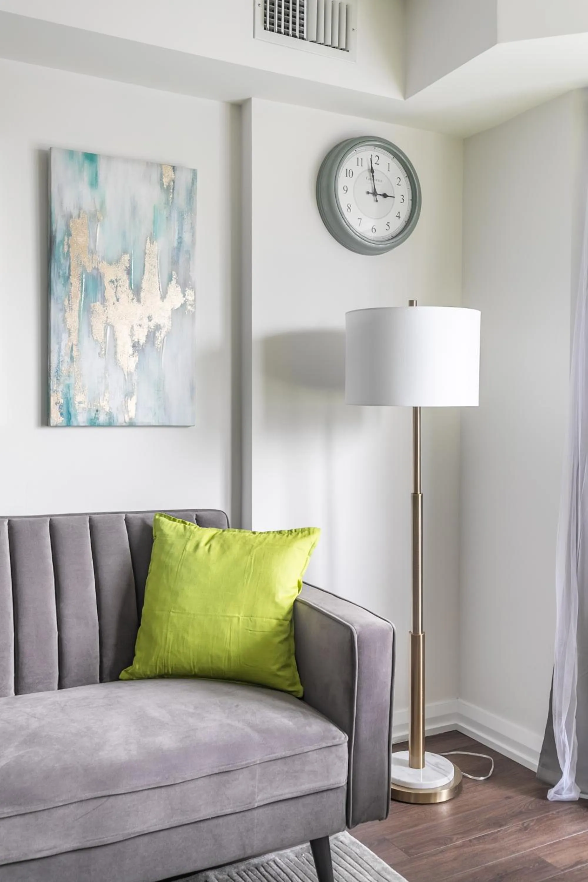 Living room in GLOBALSTAY Charming Yorkville Aprt