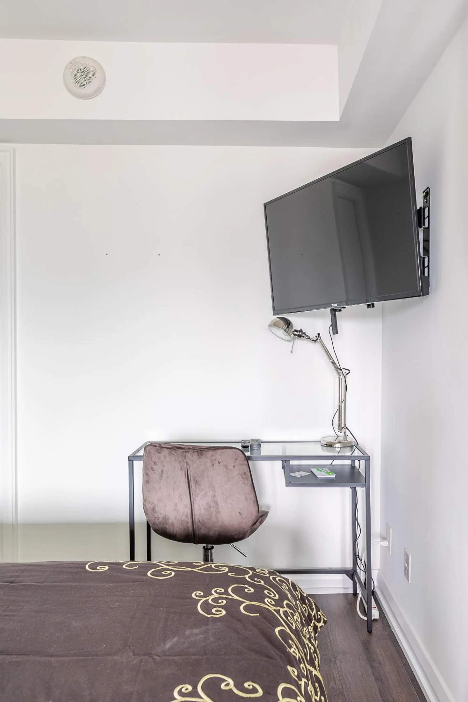 TV and multimedia, Bed in GLOBALSTAY Charming Yorkville Aprt