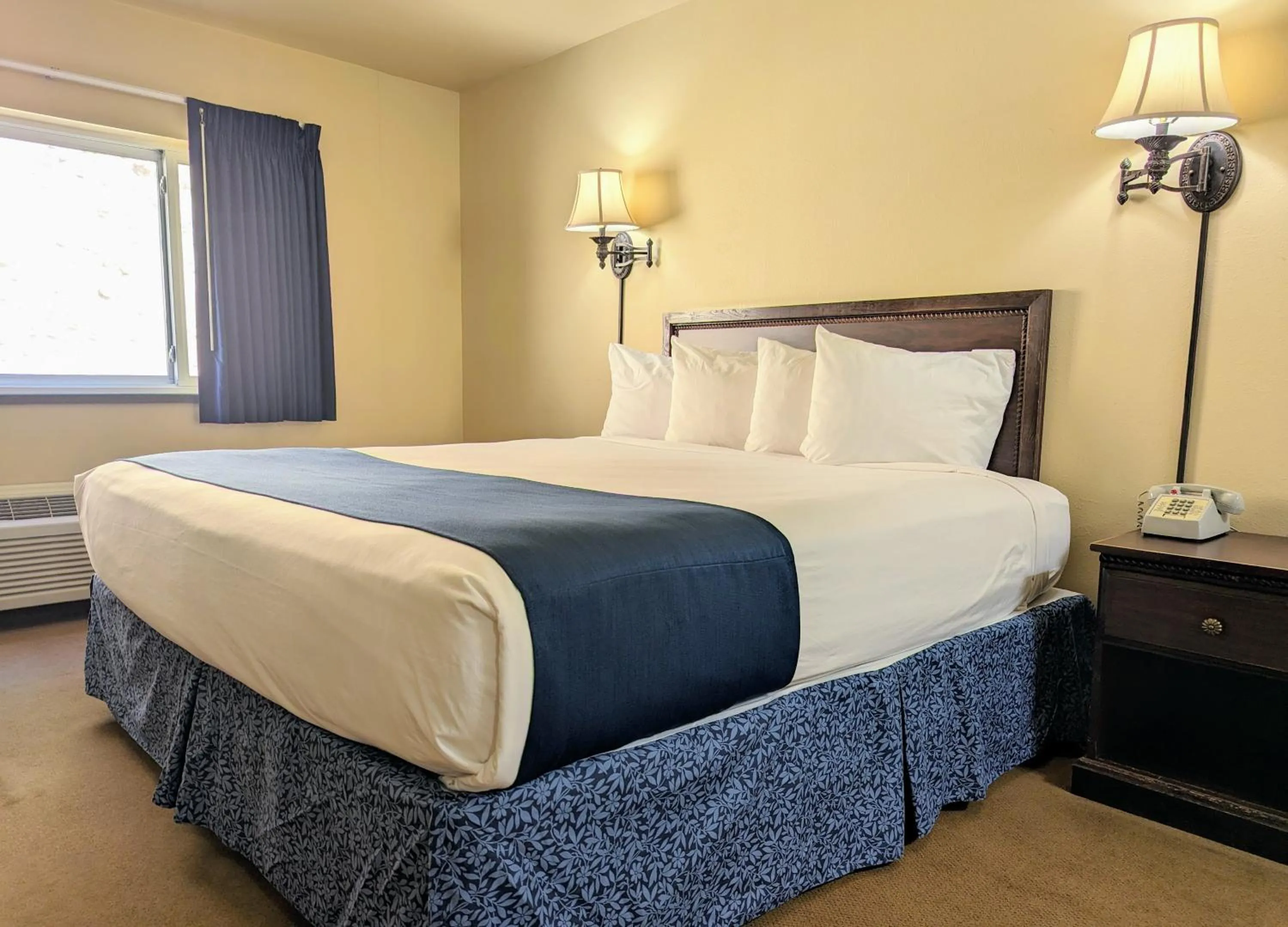 Bedroom, Bed in First Gold Gaming Resort
